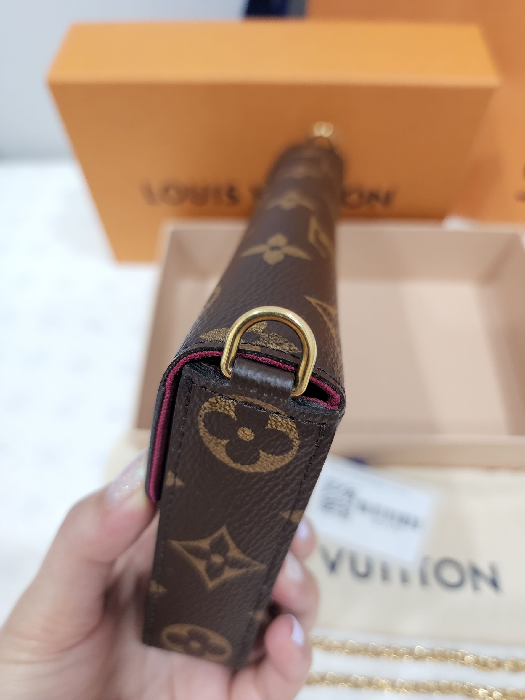 Lv felicie pochette มือสอง