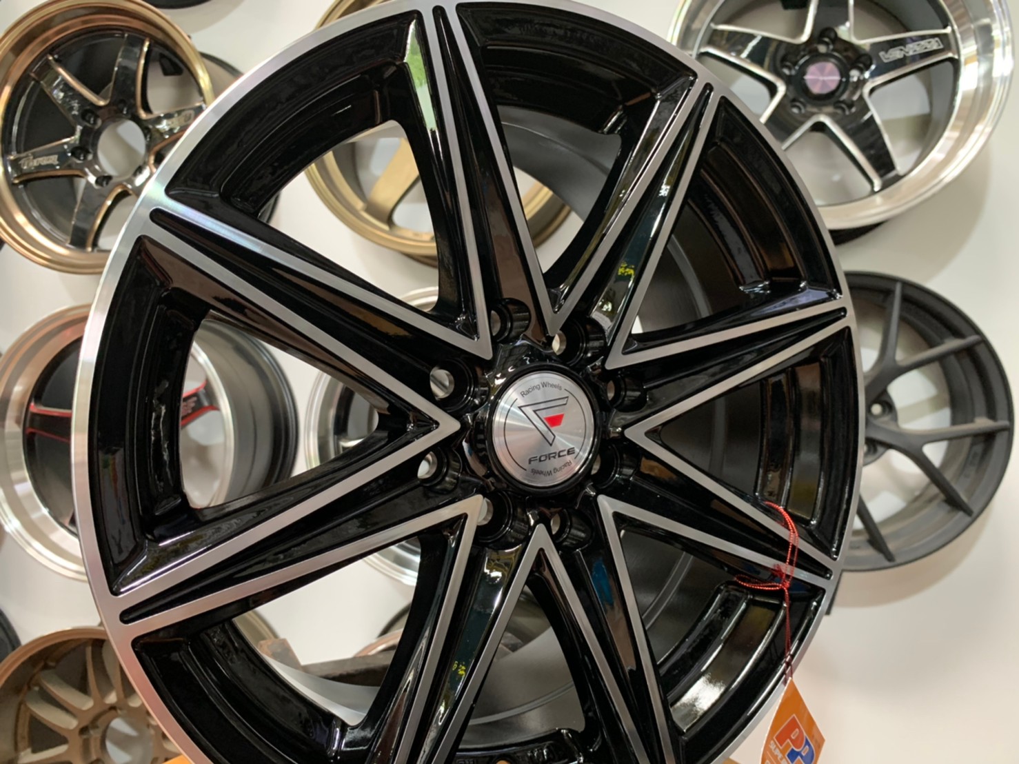 ล้อแม็กใหม่ ล้อแท้ Force Model VIVID8_ARACH ขอบ15 กว้าง6.5 ขนาด4รู100และ4รู114.3 ออฟ40 ล้อลายVIP สวยหรู