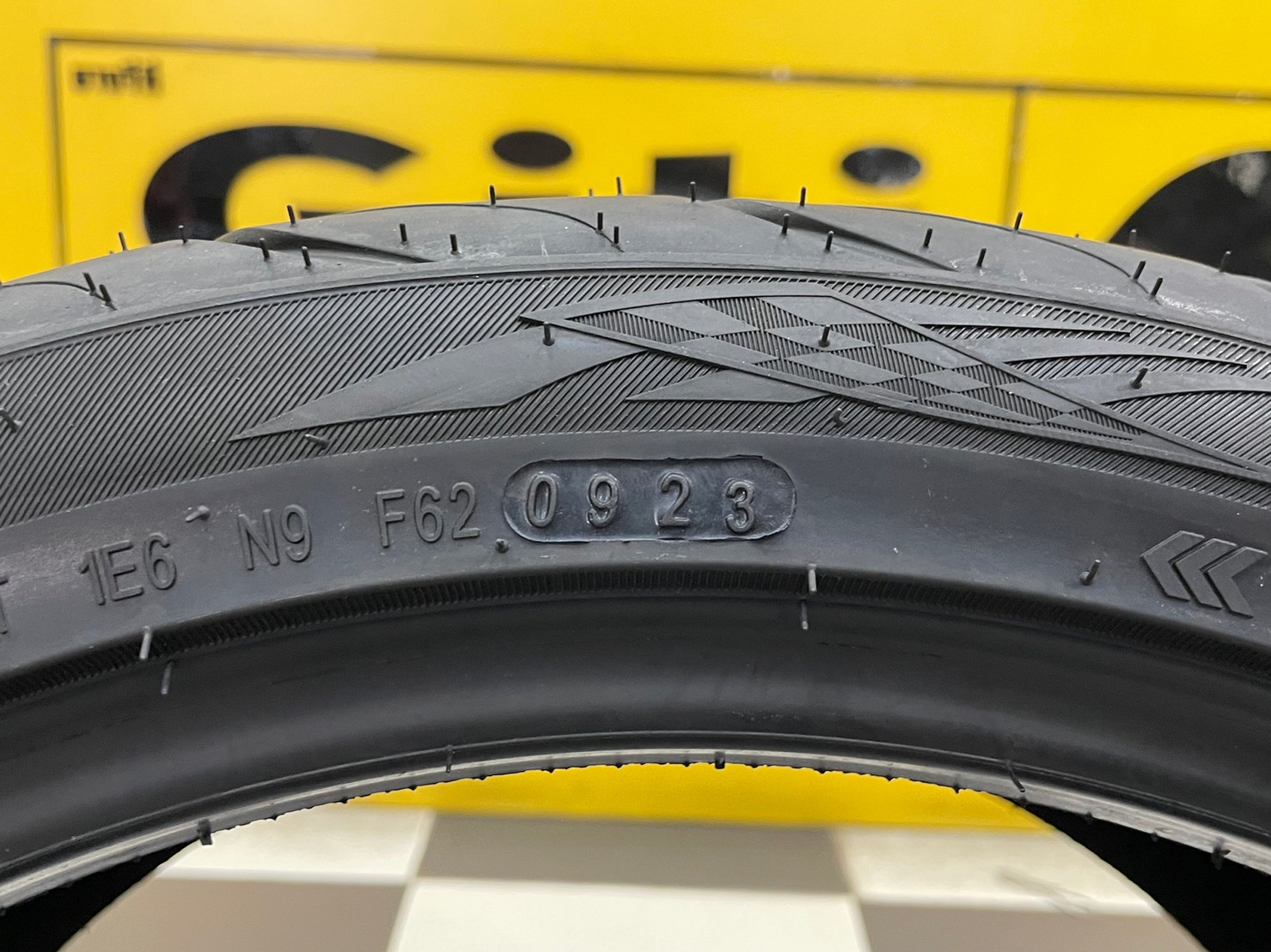 ยางโอตานิ OTANI BM2000 255/35R18 ยางใหม่ปี2023