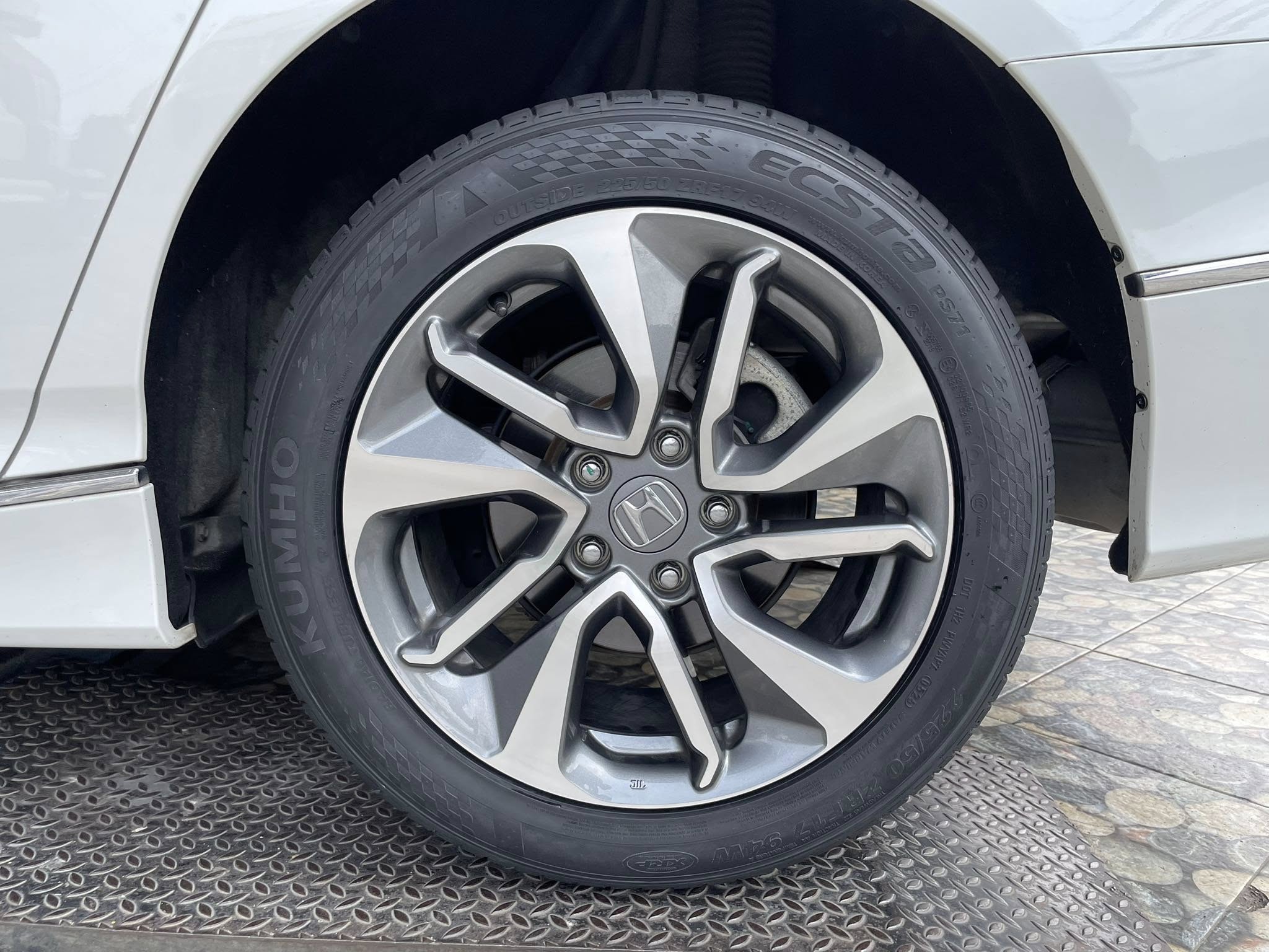 🛞❤️ #HONDA_ACCORD❤️💫 🛞🐘#KUMHO_PS71_225/50R17