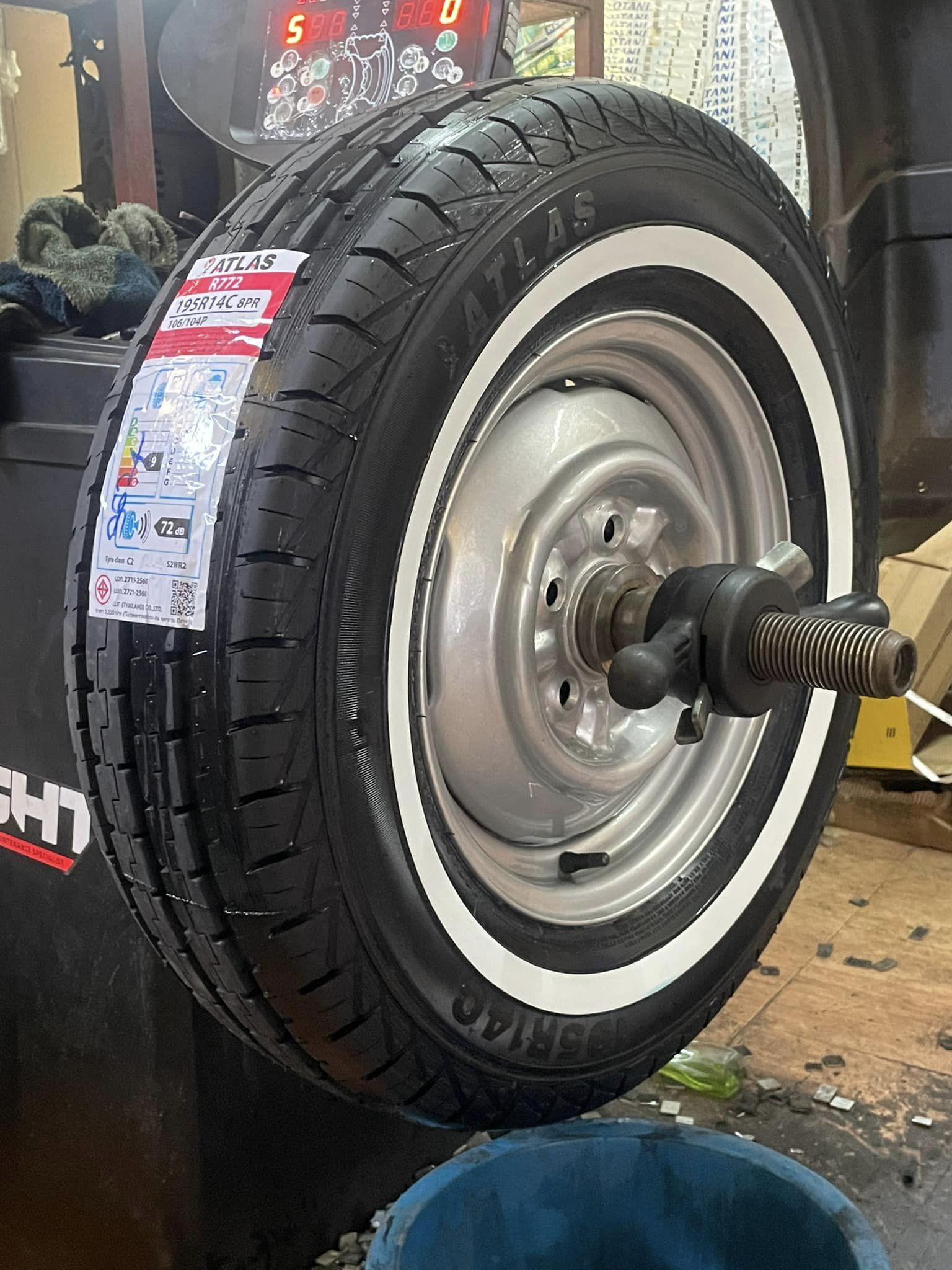 🚘 #TOYOTA_Mighty-x เปลี่ยนยาง 🛞 #ATLAS_R772_ยางขอบขาว 195R14