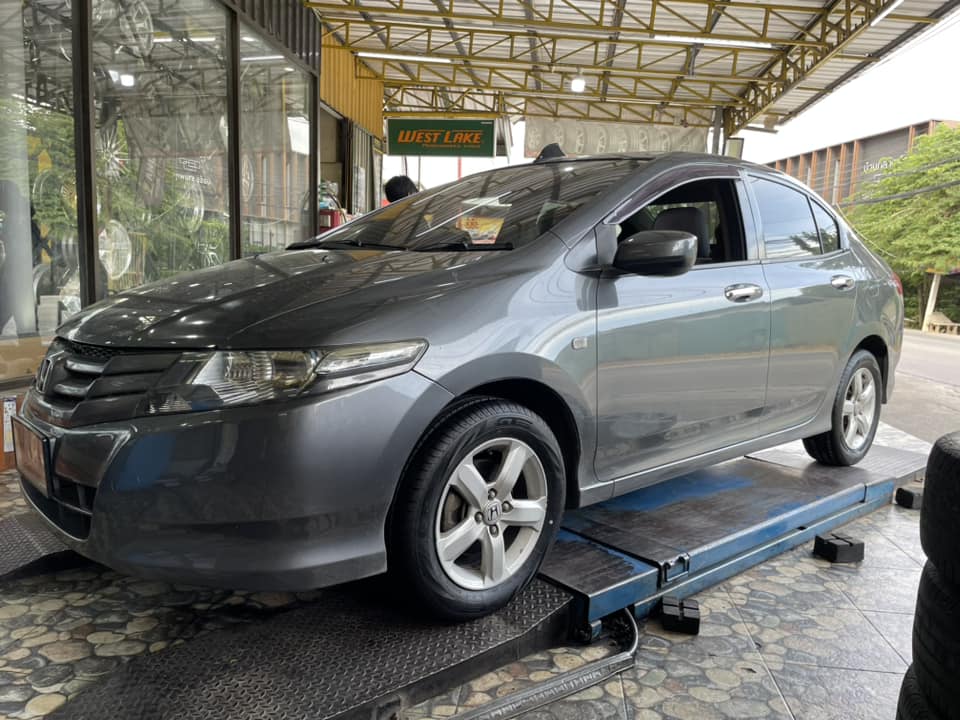 🚘 #HONDA_CITY🛞 🛞 #GT RADIAL FE2_195/60R15