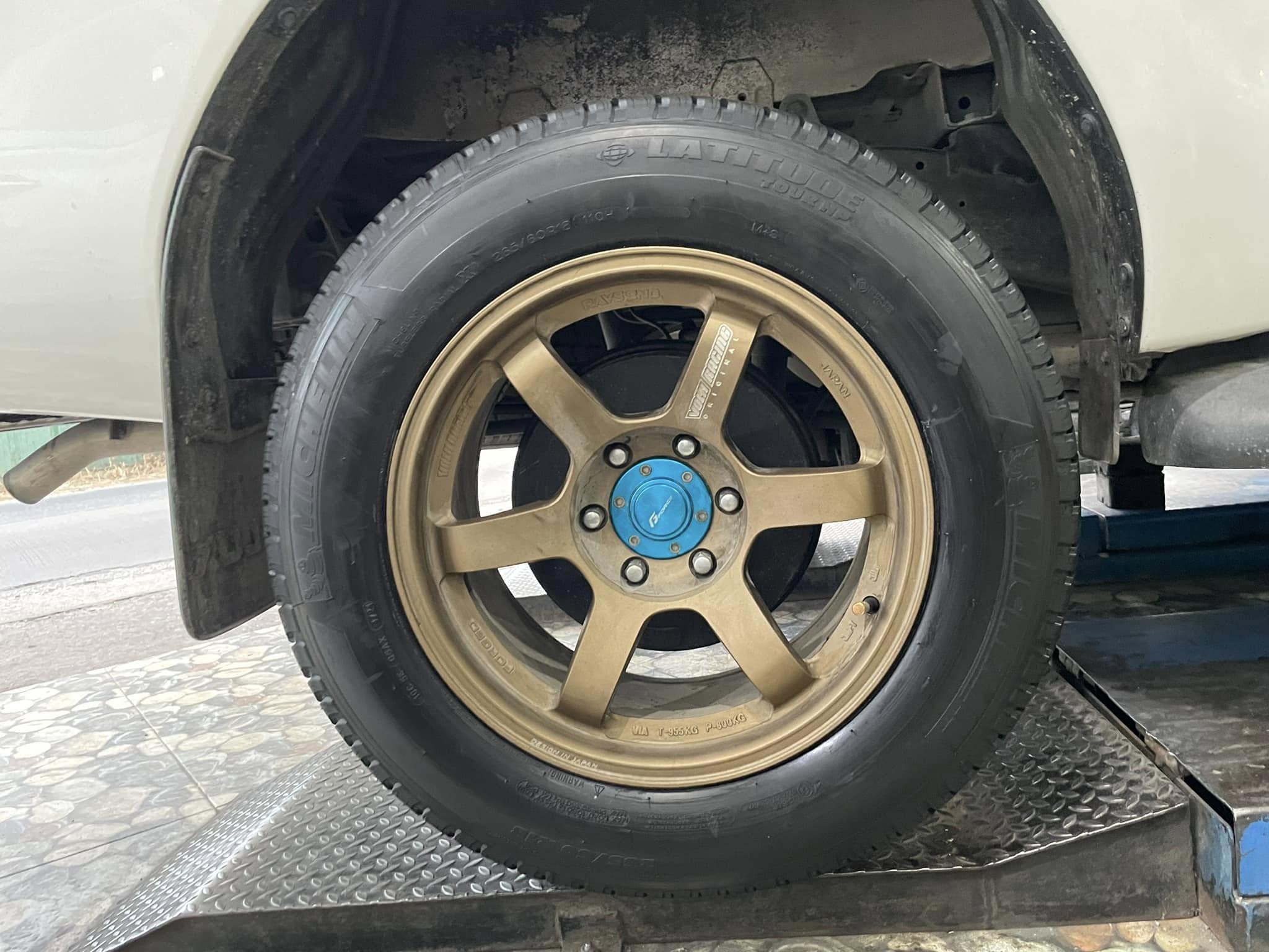 🛞❤️ #TOYOTA_REVO 🚘เปลี่ยนยาง #MICHELIN #LATITUDE #TOUR HP 265/60R18