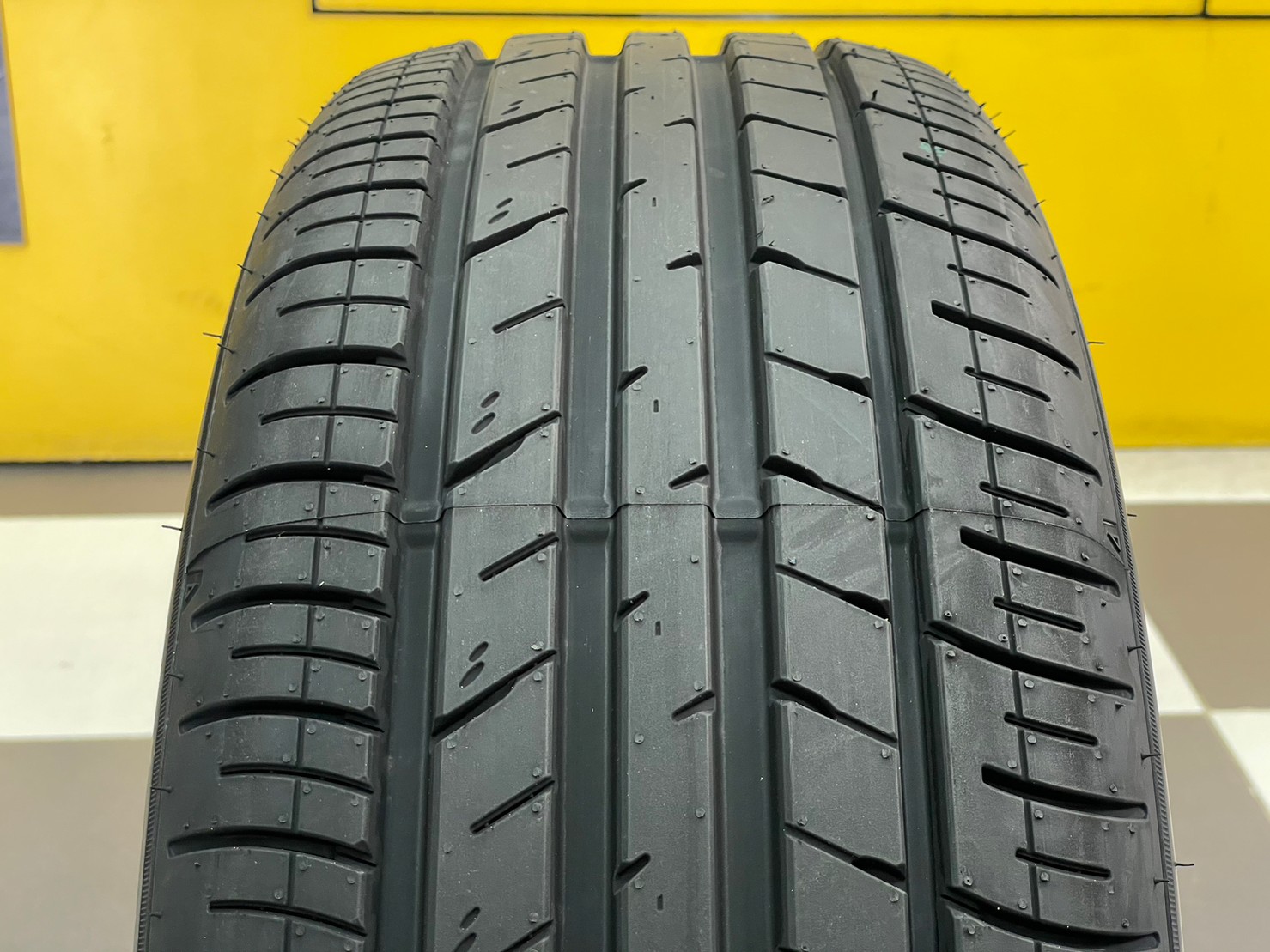 ยางใหม่ DUNLOP SP SPORT FM800 225/55R18 ยางใหม่ปี2023