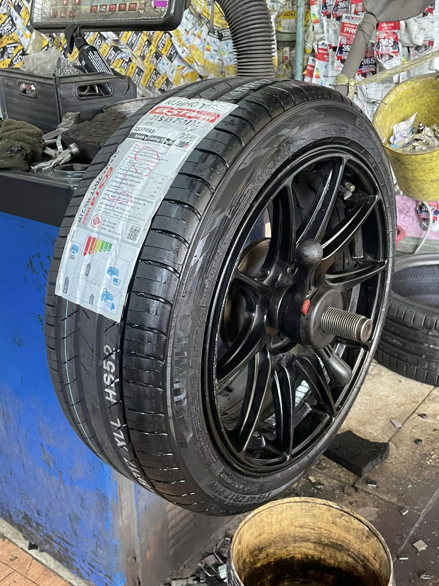 🛞 #NISSAN_SUNNY 🚘เปลี่ยนยาง 🛞🐘#KUMHO_HS52_215/45R17