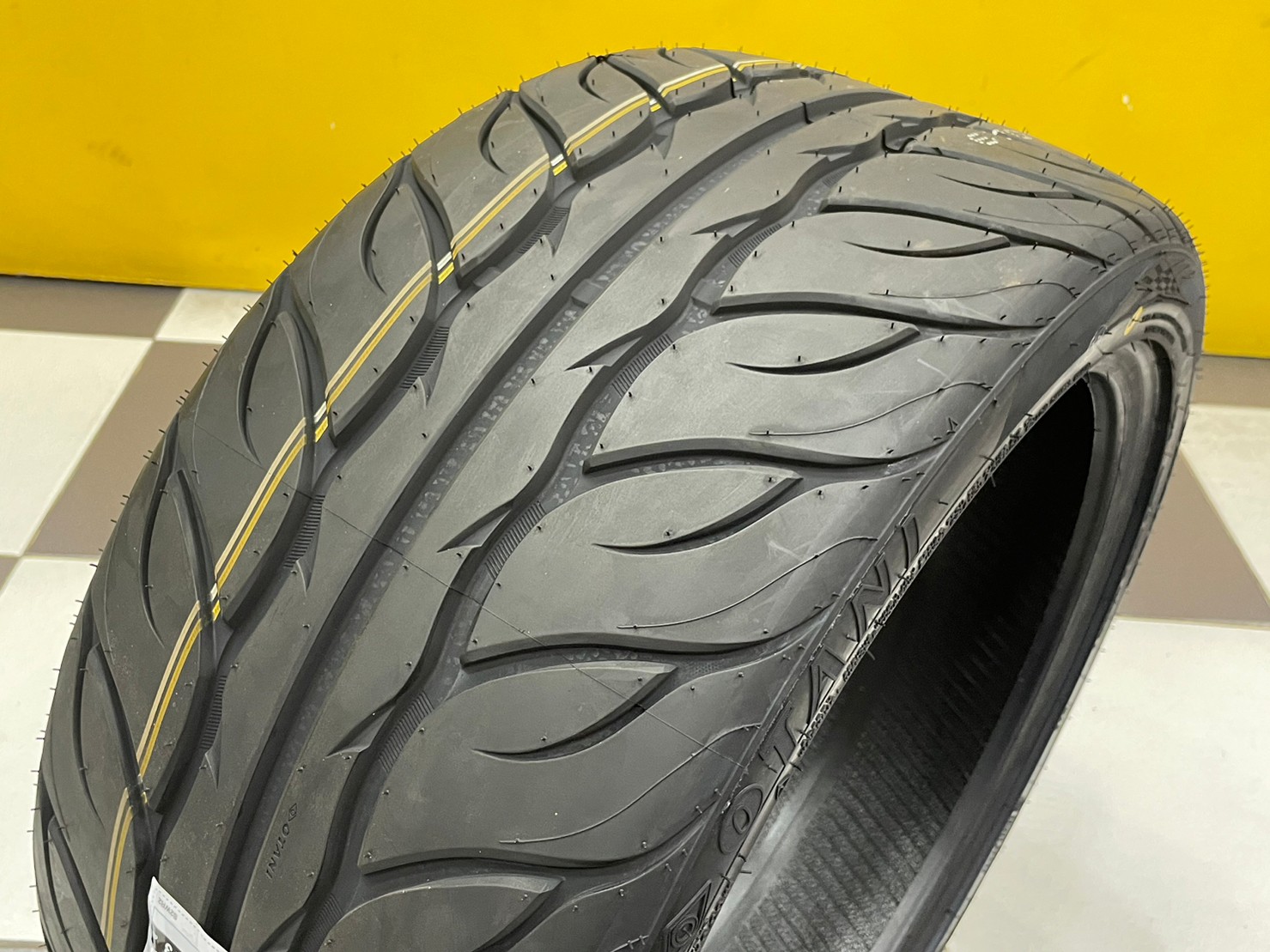 ยางโอตานิ OTANI BM2000 255/35R18 ยางใหม่ปี2023