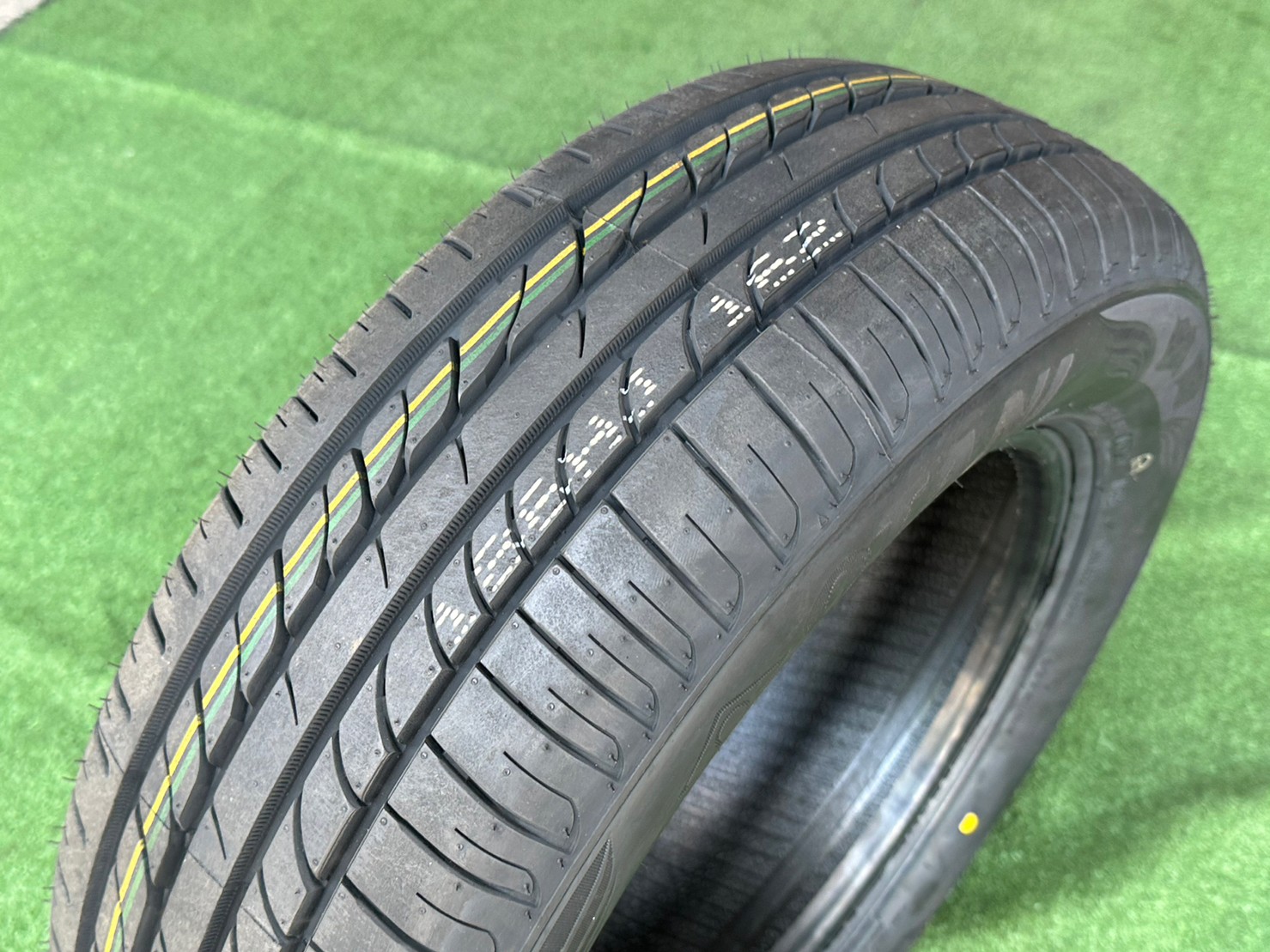 OTANI EK1000 185/65R14 ยางใหม่ปี2023 ราคาพิเศษพร้อมติดตั้งฟรี สามารถสอบถามเพิ่มเติมได้ค่ะ