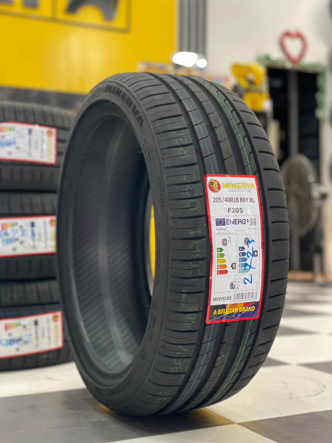 ยางMINERVA F205 205/40R18 ยางสปอร์ตคุณภาพดี สมรรถนะการขับขี่สูงนุ่มเงียบ ยางใหม่2023
