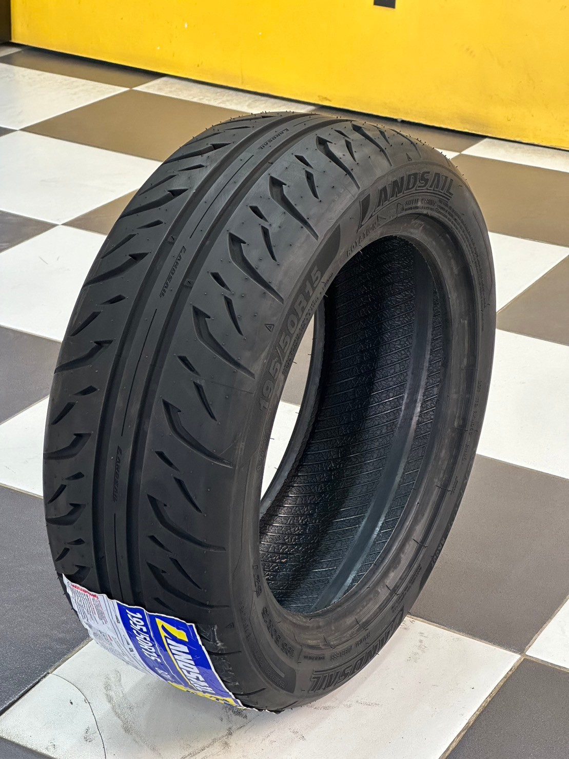 LANDSAIL RK007 195/50R15 ยางใหม่ ปี23 Treadwear320