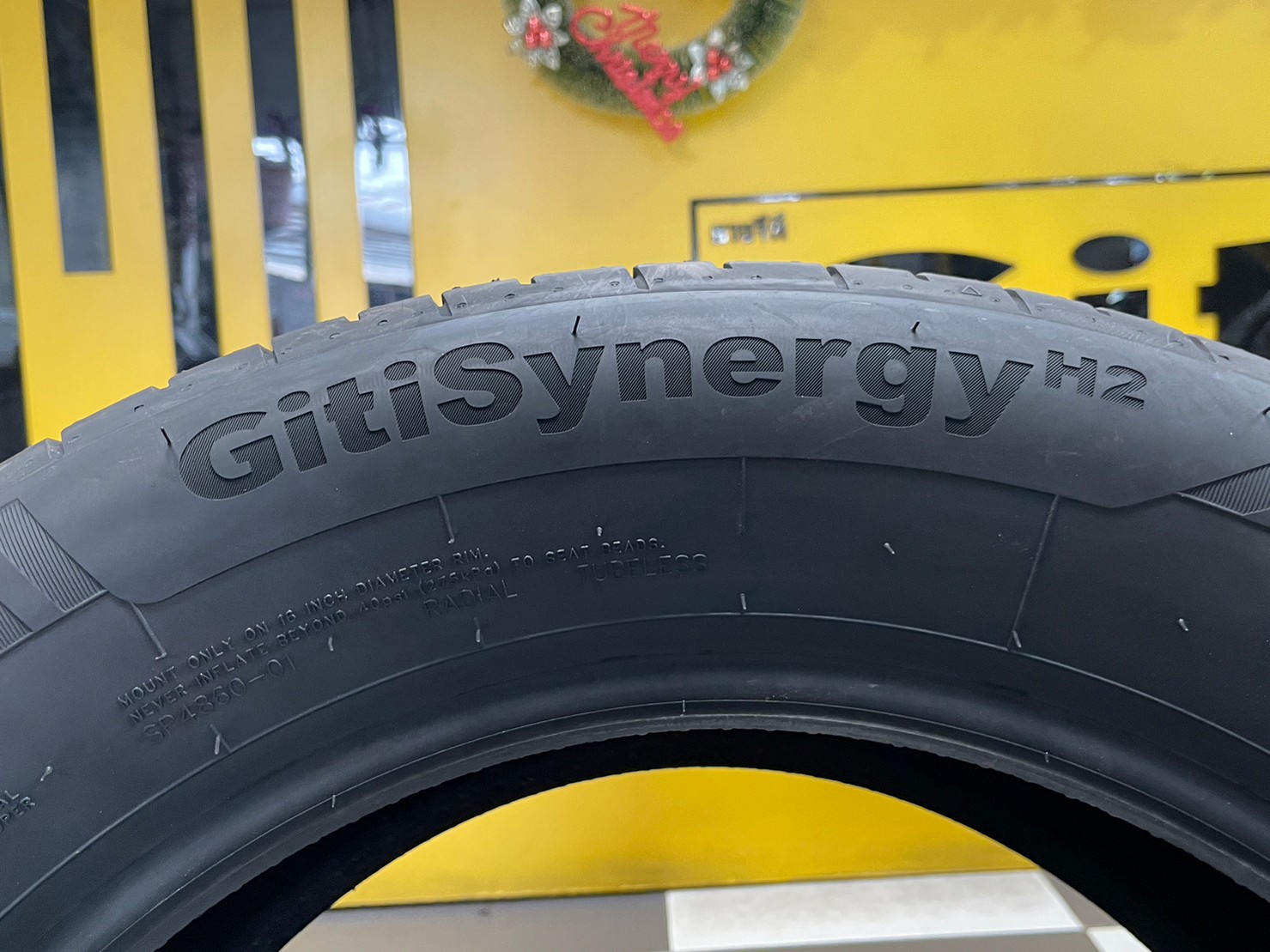 215/55R16 ยางใหม่ GITI SynergyH2 ยางใหม่ปี2023 ราคาโปรโมชั่นพิเศษ พร้อมติดตั้งฟรี