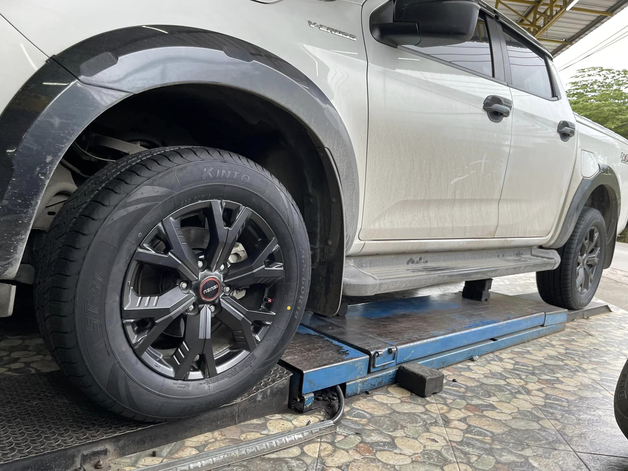 #ISUZU_DMAX 🙏 🛞#ยางใหม่คินโต๊ะ #KINTO-ST51 265/60R18 ยางใหม่ปี2024