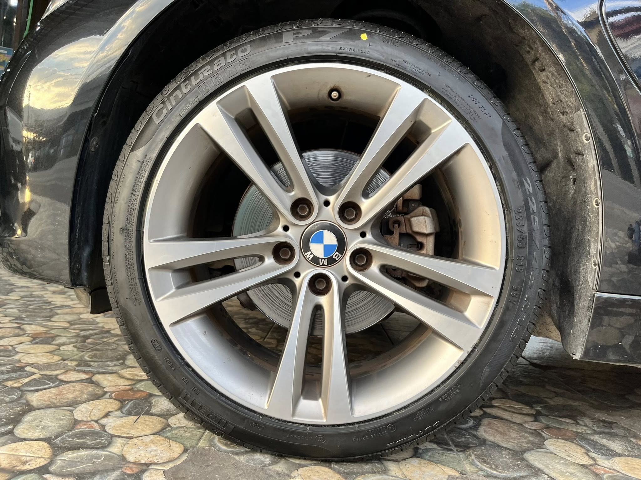 BMW_330e🚘เปลี่ยนยาง 🛞🐘#PIRELLI_CinturatoP7 MOE Runflat