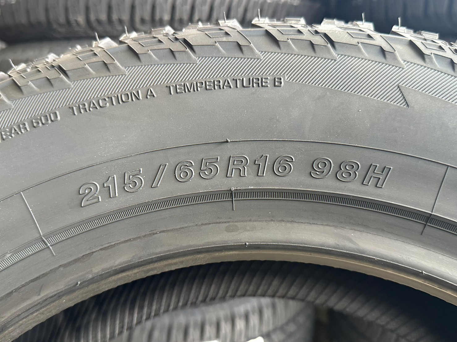 YOKOHAMA GEOLANDAR AT G015 215/65R16 ยางใหม่ปี2023