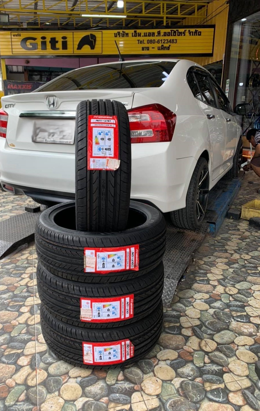 Honda_City เปลี่ยนยาง Nankang_NS-20 205/45R17