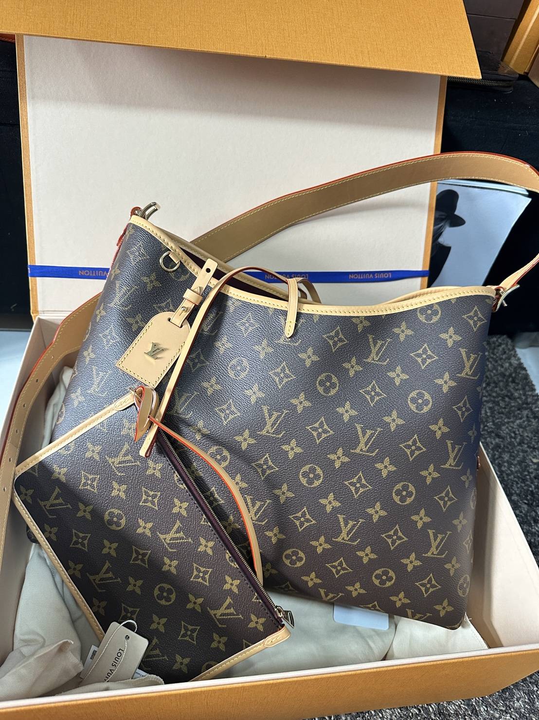 กระเป๋าlv carryall mm มือสอง