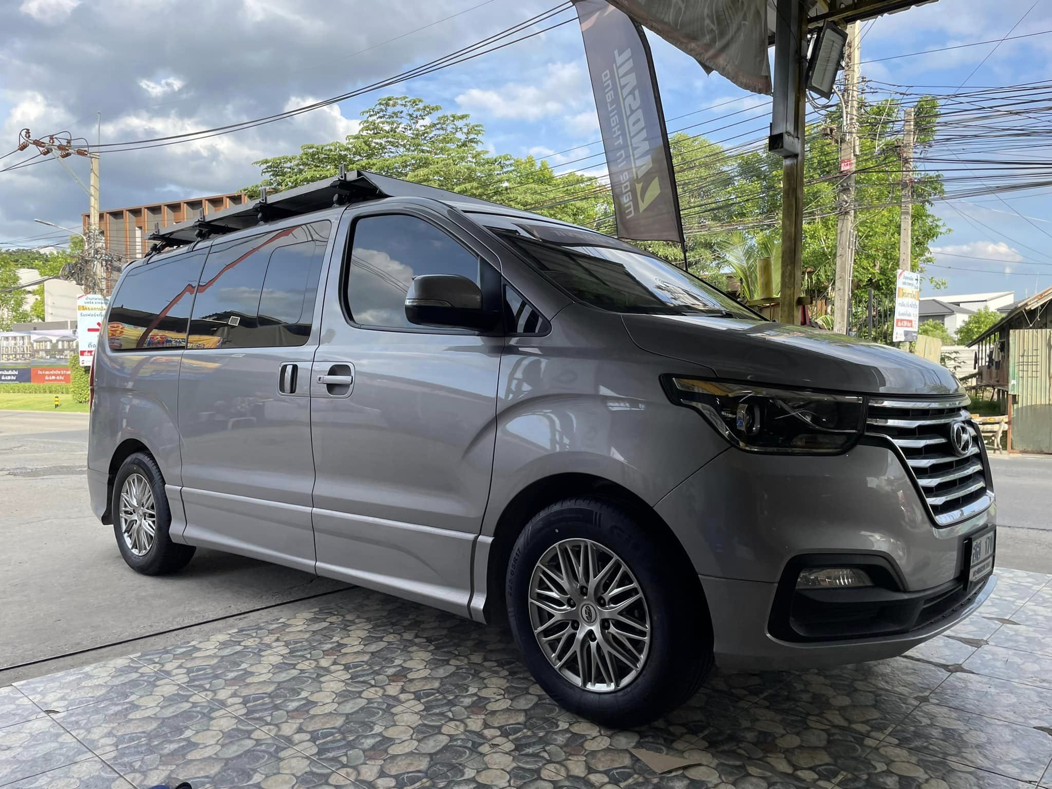 #HYUNDAI_H1 #GITI_SYNERGY_H2 225/65R17