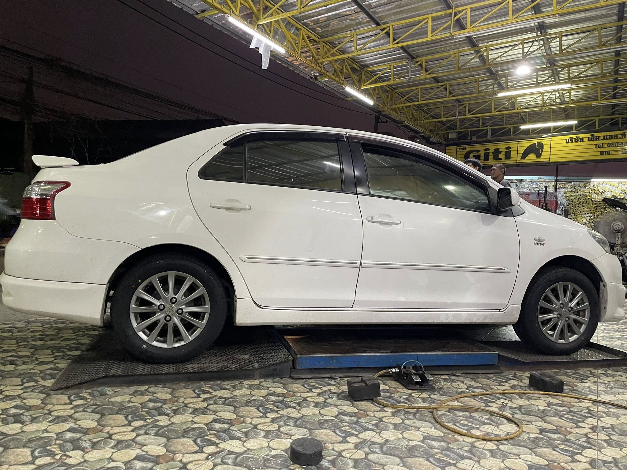 🛞❤️ #TOYOTA_VIOS 🚘เปลี่ยนยาง 🛞🐘#OTANI_EK1000_195/60R15