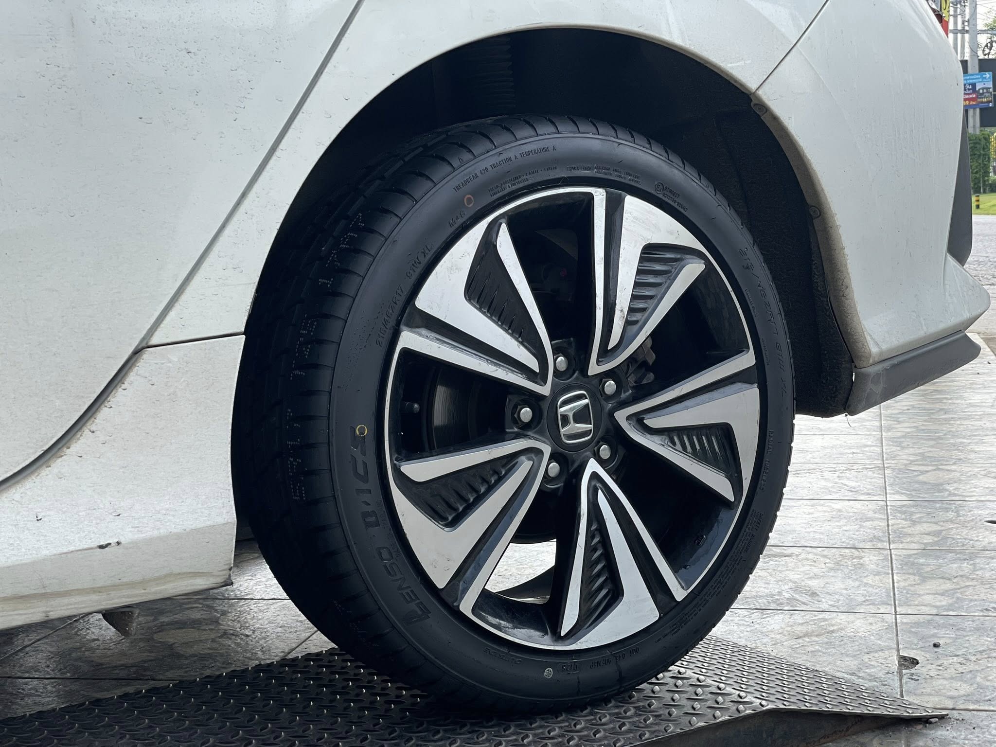 #Honda_Civic🚘 🛞#LENSO_D1CS 215/45R17 🛞 🛞ยางคุณภาพดีนุ่มเงียบ 🛞