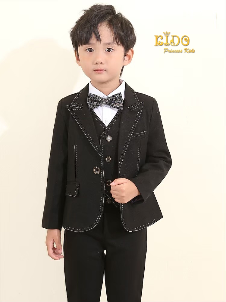 ssชุดสูทเด็กผู้ชาย(หน้าร้านอยู่รัชดา ลองได้ถ่ายรูปจากชุดจริง)S100 เซ็ตสูท 5 ชิ้น สูทสีน้ำเงิน สีดำ แต่งด้ายขาว เชิ้ตขาว มาพร้อมเสื้อกั๊กและโบว์หูกระต่าย กางเกงขายาว สุดเท่ สุดๆ