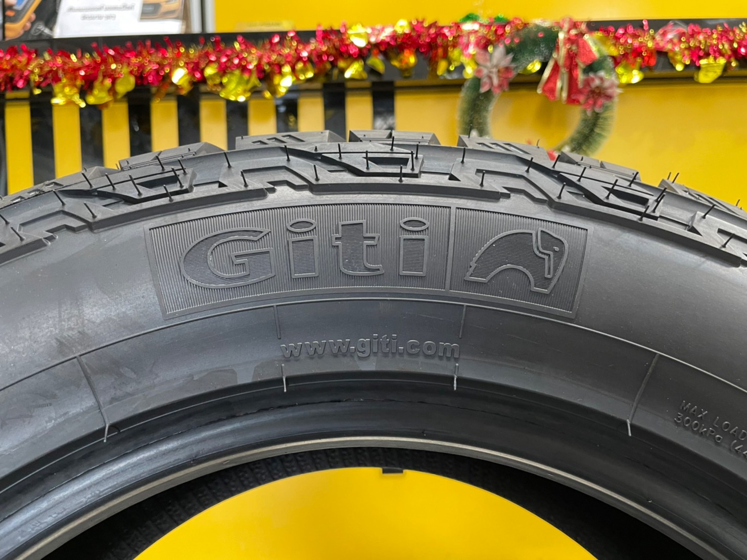 🐘GITI 🐘4x4AT70 265/60R18 ยางใหม่ปี2023 ราคาโปรโมชั่นพิเศษ พร้อมติดตั้งฟรี