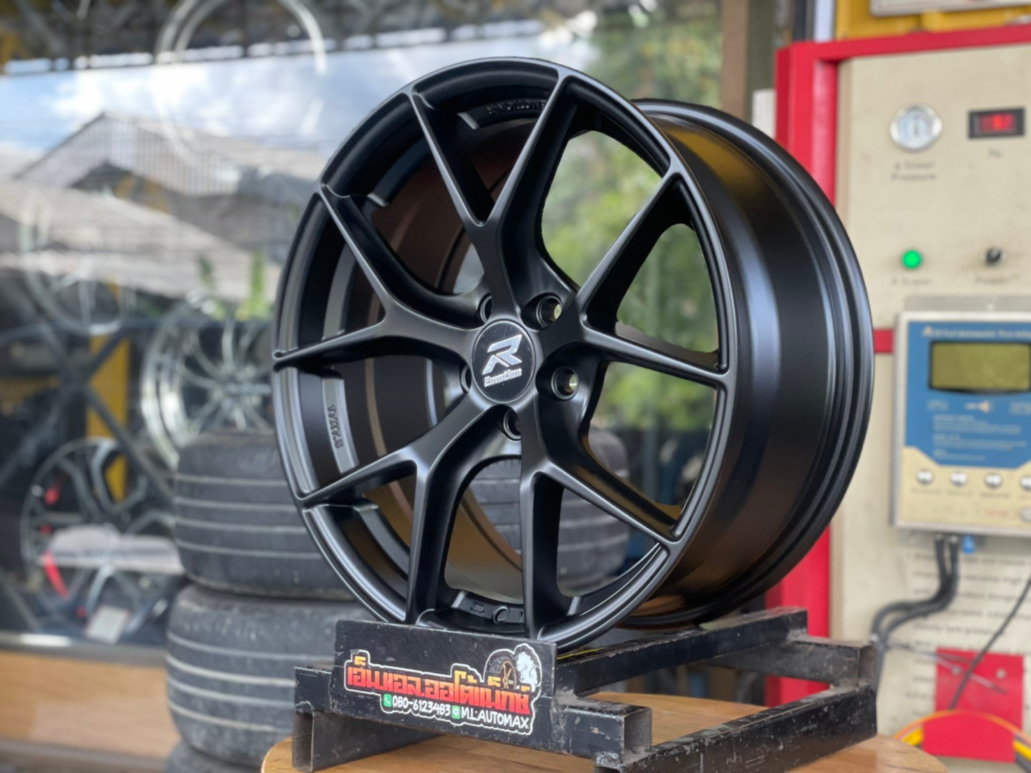 ล้อแม็กซ์ Emotion-R รุ่นFRE ล้อขอบ17 กว้าง7.5 ออฟ35 5รู100 สีดำกึ่งด้าน(SMB)