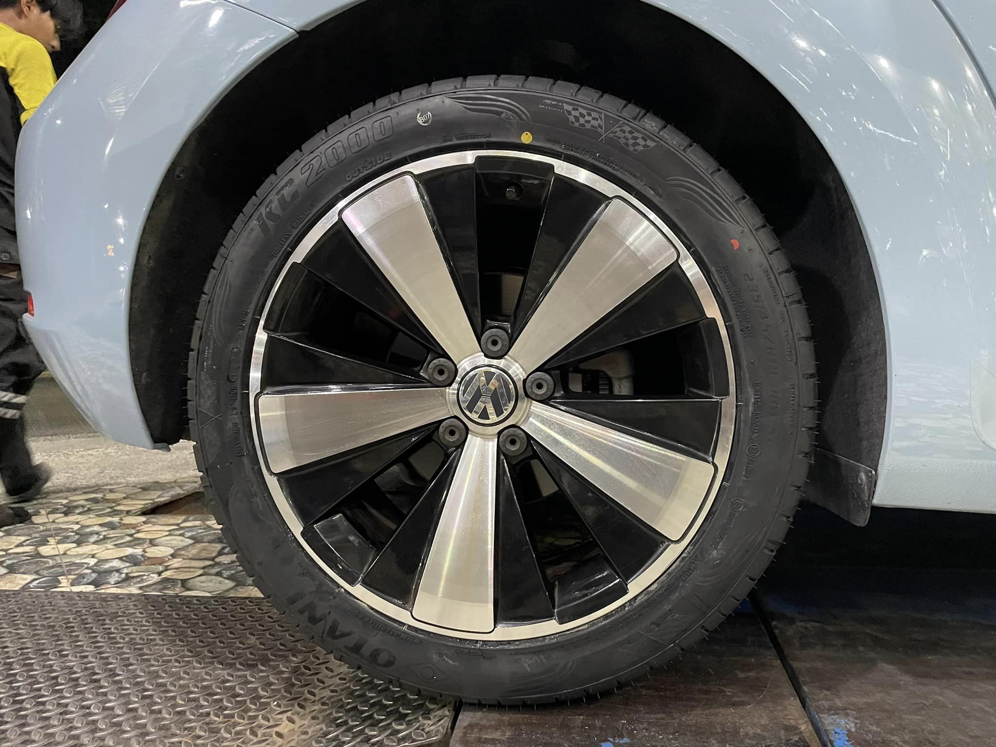 🚘 Volkswagen_Beetle🛞เปลี่ยนยาง #OTANI #KC2000 235/45R18🔥
