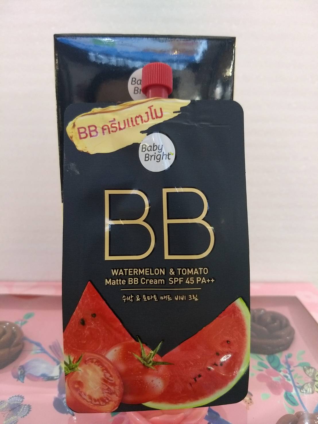 BB ครีมแตงโม Karmart Baby Bright Watermelon & Tomato Matte BB Cream SPF45 PA++ 7g. BB ครีมแตงโมมะเขือเทศ (1 กล่อง 6 ซอง)