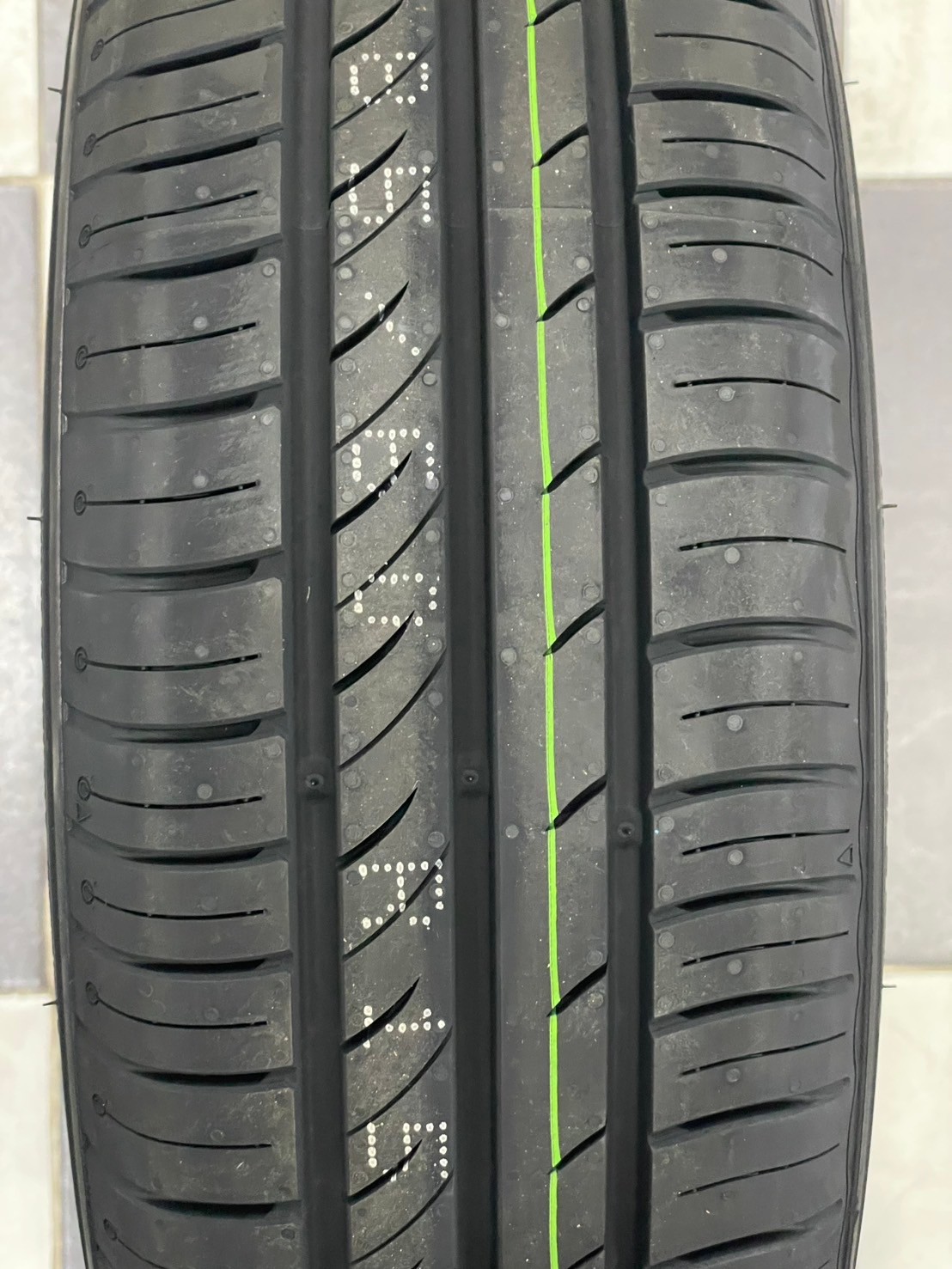 🔥 โปรแรงรับปลายปี! 🔥 KUMHO ECOWING ES31 ขนาด 185/60R15 ✅ ยางใหม่ปี 2025