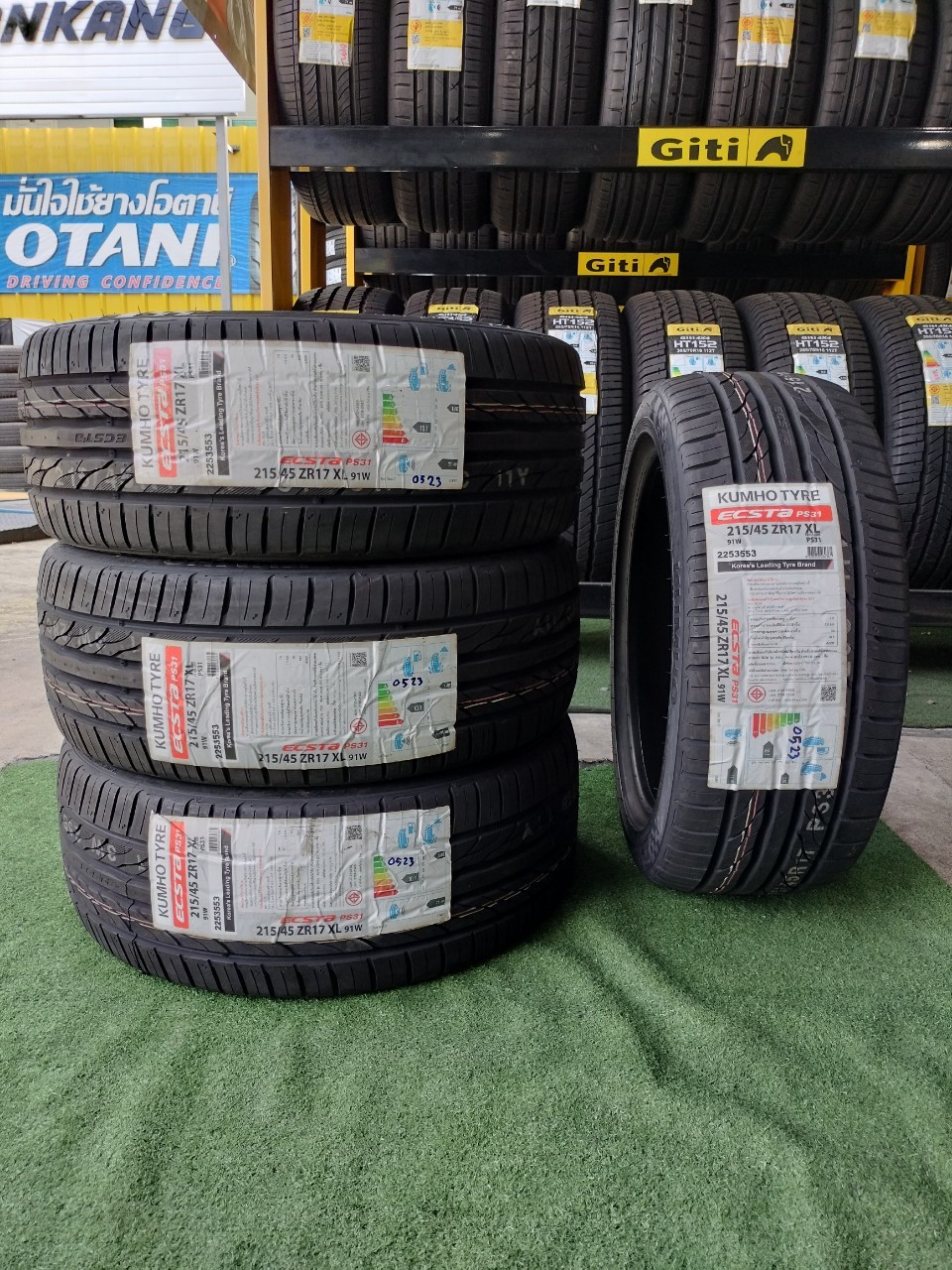 KUMHO ECSTA PS31 215/45R17 ยางสปอร์ต สมรรถนะสูง นุ่มเงียบยางใหม่ปี
