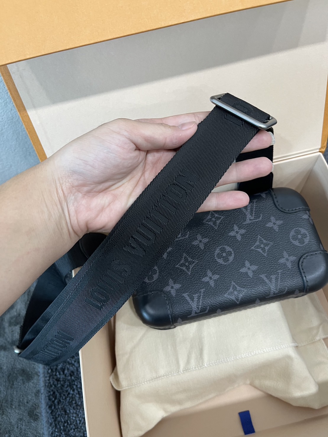 louis vuitton Horizon Belt Bag ไมโครชิพ 2022 รุ่นใหม่