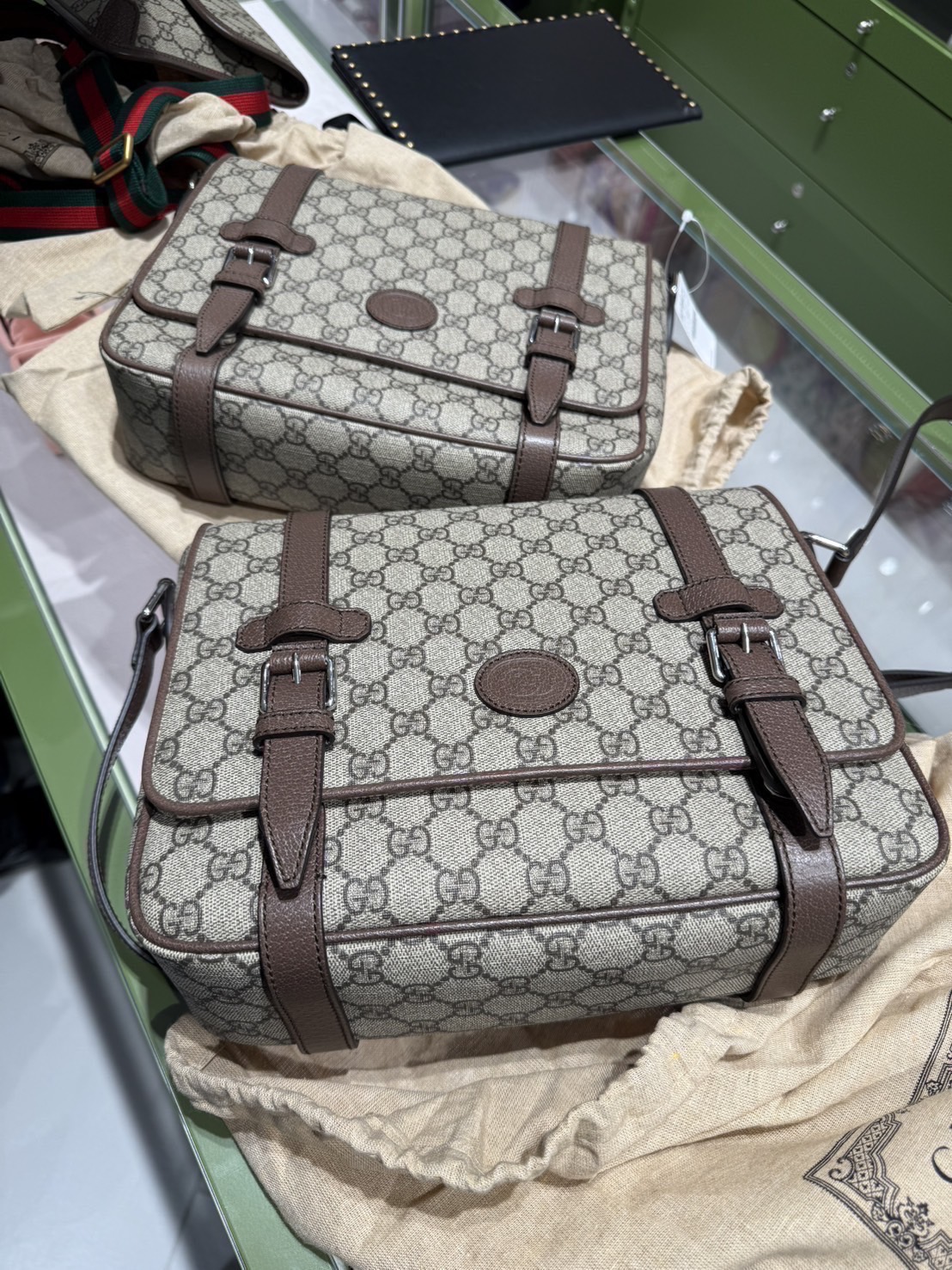 กระเป๋าสะพายข้างผู่ชายGUCCI Messenger Borsa a tracolla GG