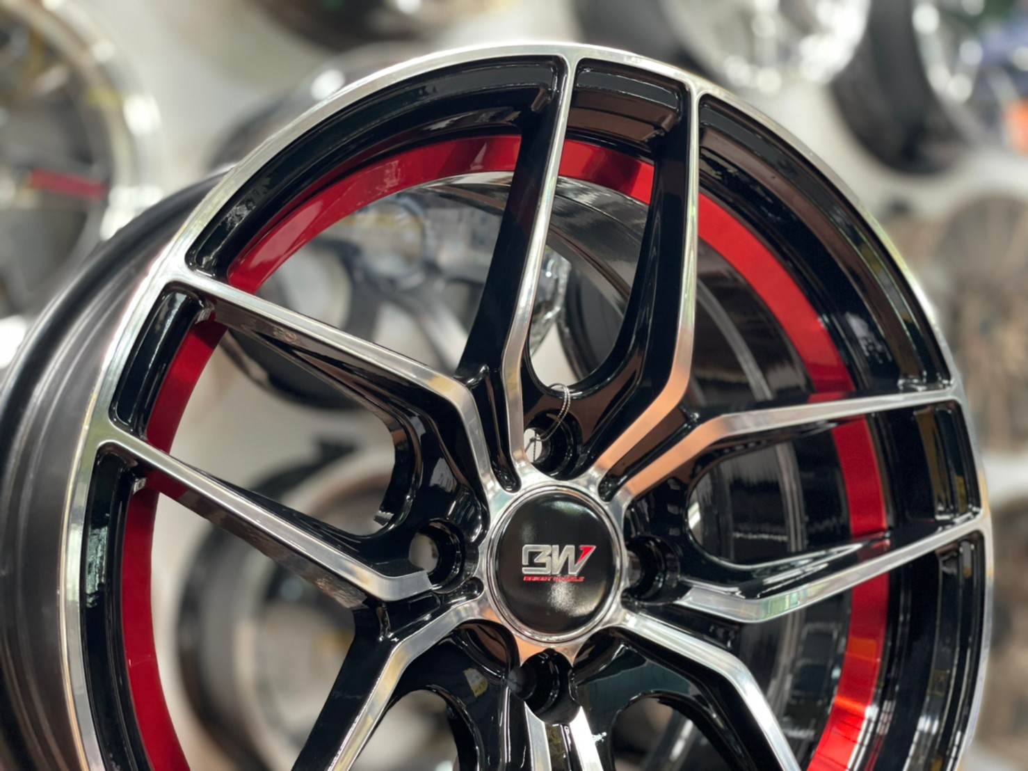 ล้อแม็กซ์ขอบ15 Brightwheels ASTON-3 ขอบ15 กว้าง7 ออฟ32 4รู100 สีดำหน้าเงาอันเดอร์คัตแดง(FP/B UN ED RED)