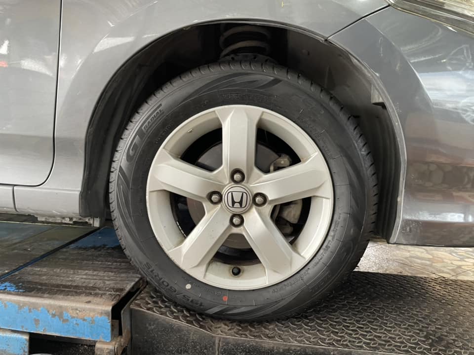 🚘 #HONDA_CITY🛞 🛞 #GT RADIAL FE2_195/60R15