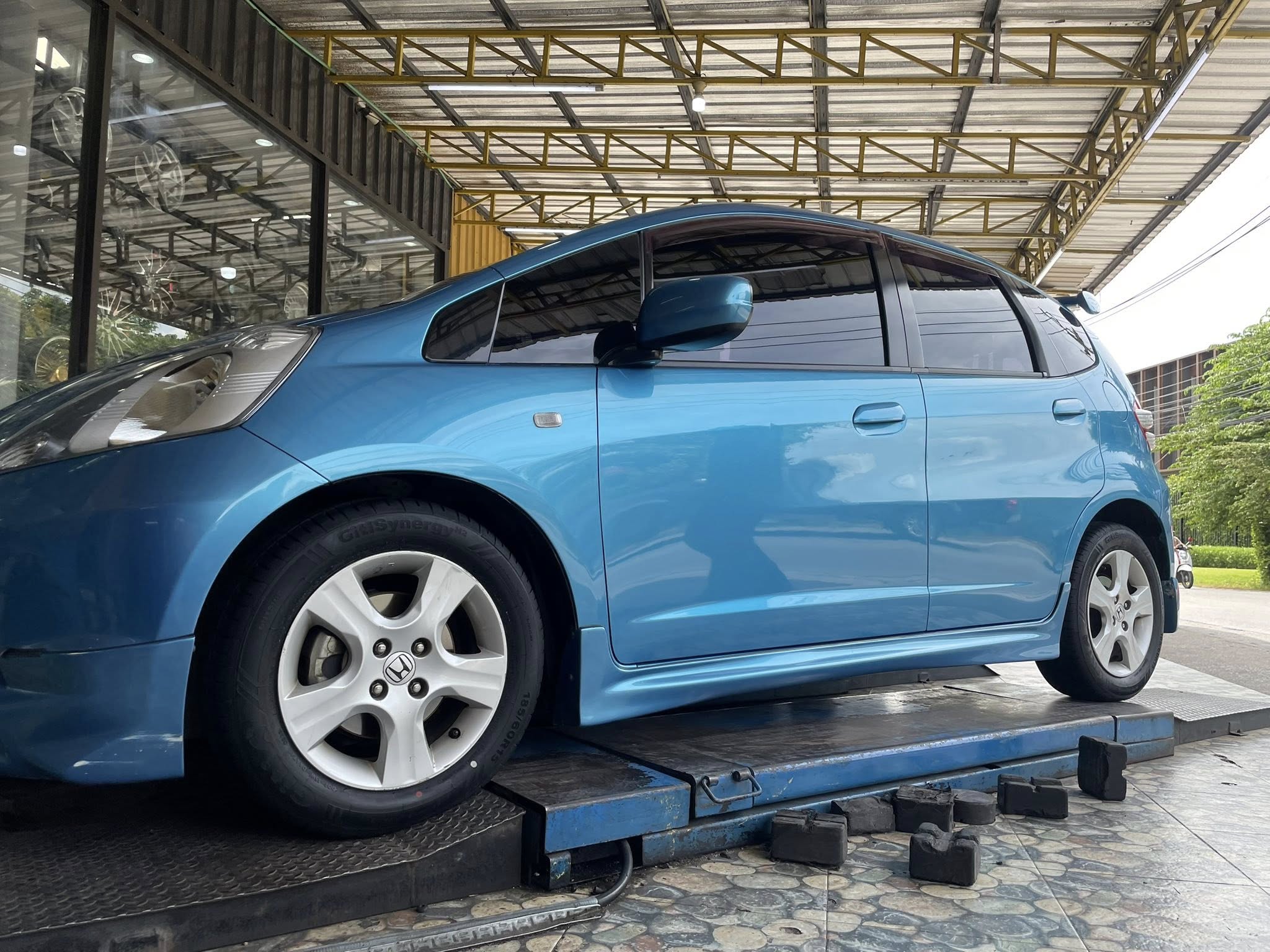 HONDA_JAZZ🚘 🛞เปลี่ยนยาง 🐘#GITI_SynergyH2_185/60R15 🛞