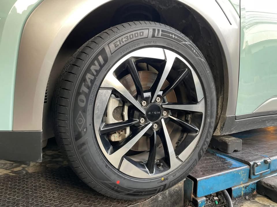 🙏 #ขอบพระคุณลูกค้ามากๆค่ะไว้วางใจใช้บริการเอ็มแอลออโต้แม็กซ์ 🚘 #AION_Y🛞 #OTANI #EK3000 215/55R17