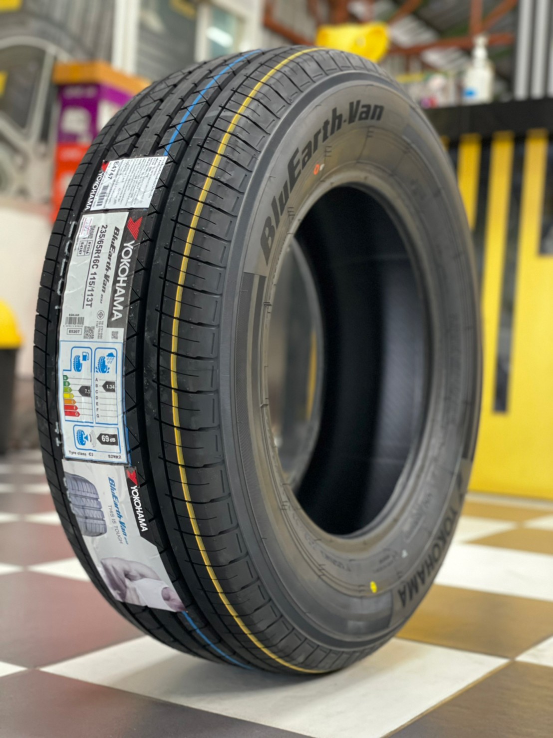 ยางใหม่ YOKOHAMA BluEarth-VAN RY55 235/65R16 ยางใหม่ปี2022