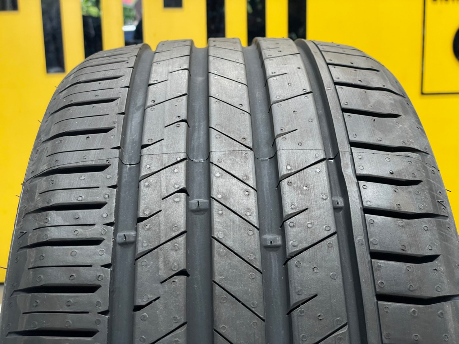 235/35R19 Giti SportS1 ยางสปอร์ตคุณภาพดี นุ่มเงียบ ยางใหม่ปีปลายปี21