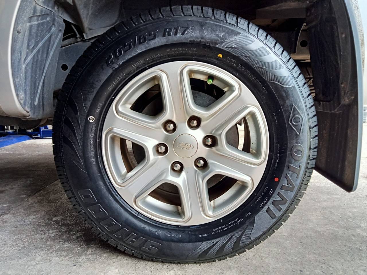 เปลี่ยนยาง🚘 #FORD_RANGER #มั่นใจใช้ยางโอตานิ 🛞 ￼#OTANI #SA1000 265/65R17