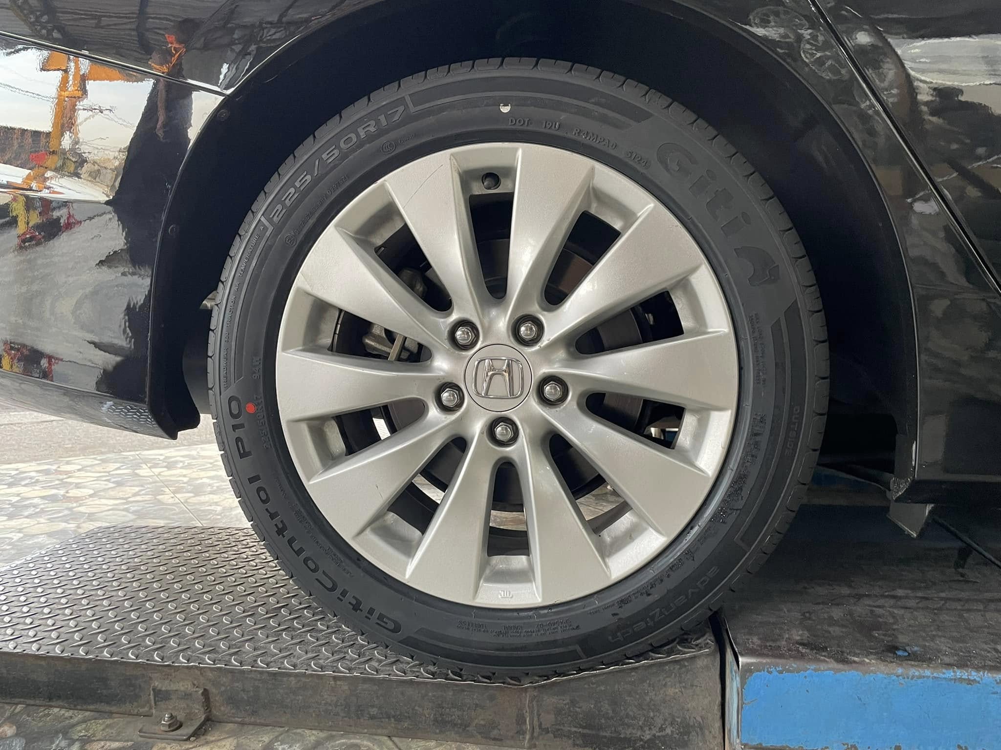 #HONDA_ACCORD🛞 เปลี่ยนยาง #GITI_CONTROL P10 225/50R17 #บริการตั้งศูนย์ล้อ❤️