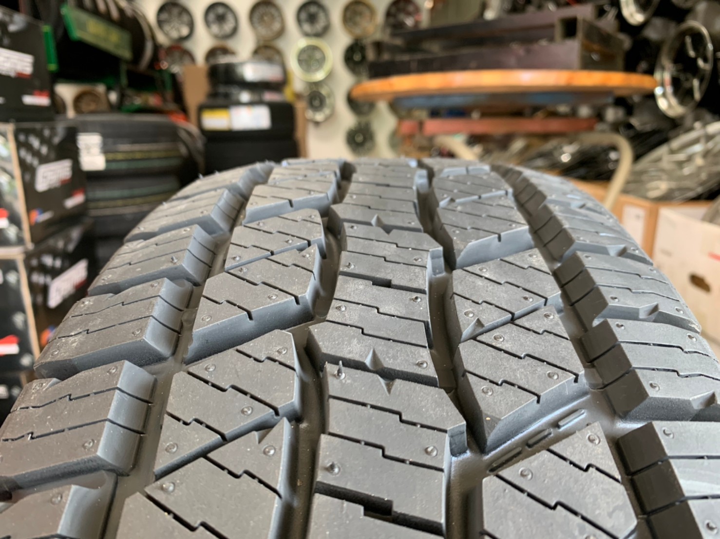 ยางใหม่Laufenn X FIT AT 245/70R16 ยางใหม่ปี2021