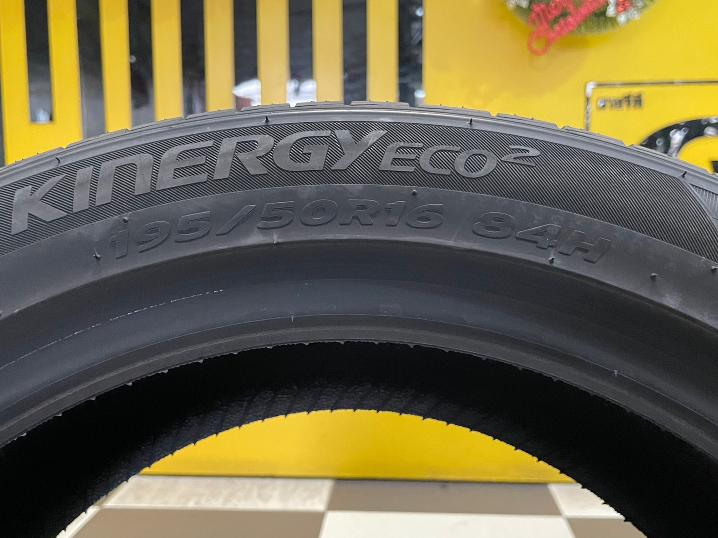 HANKOOK 195/50R16 ยางรถยนต์ รุ่น KINERGY ECO2 ยางใหม่ปี2023