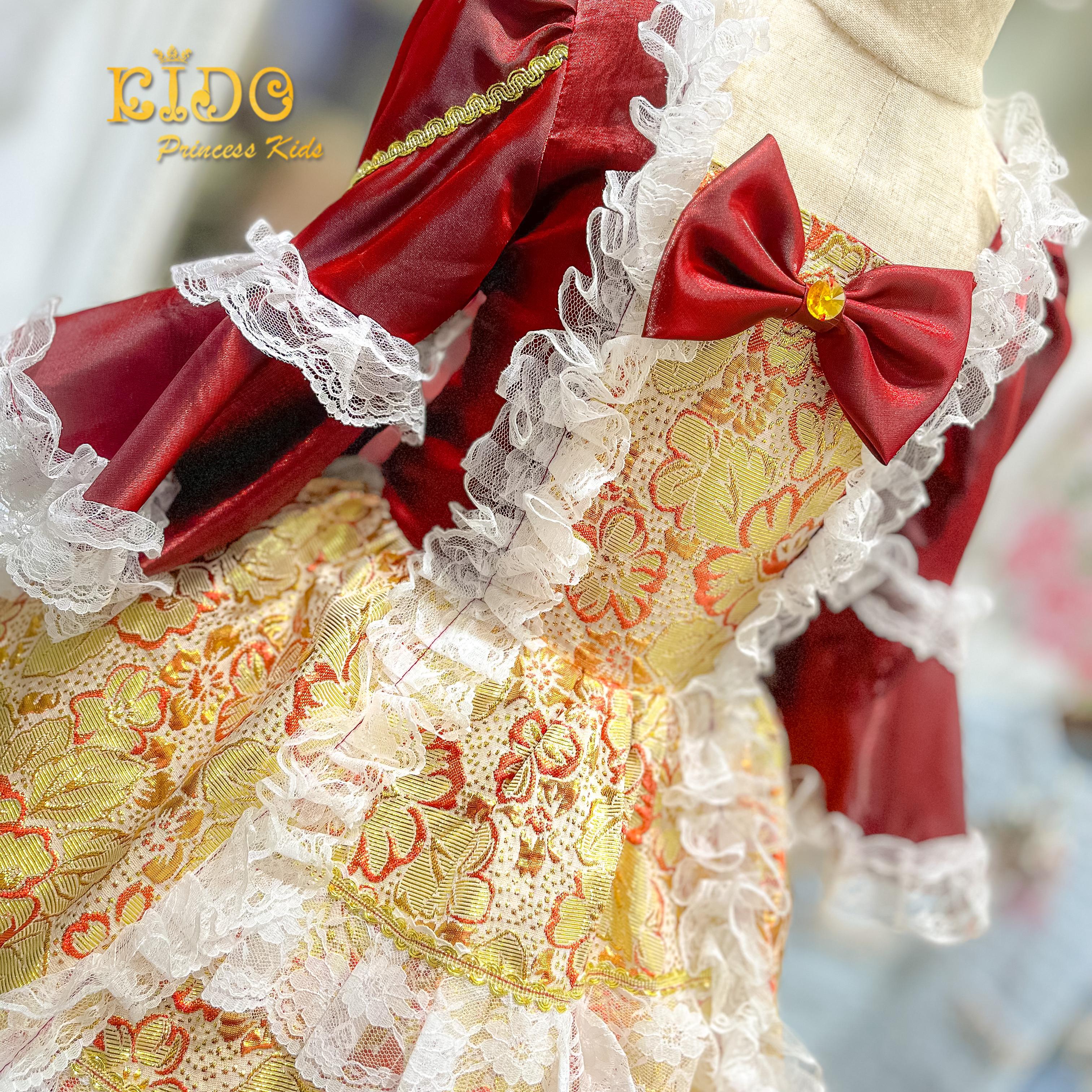 ชุดเดินแบบเด็ก(หน้าร้านอยู่รัชดา ลองได้ถ่ายรูปจากชุดจริง)W18432สีแดง ยุควิคตอเรีย กระโปรงยาว