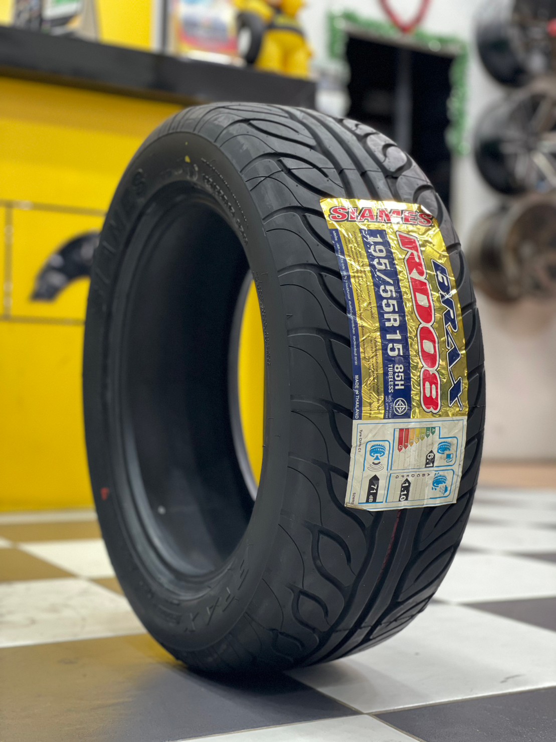 SIAMES 195/55R15 RD08 ยางใหม่ปี 2021 (ยางไทย รับประกัน 1 ปี) ยางซิ่ง ลายเทพ นุ่มหนึบ (4เส้น)