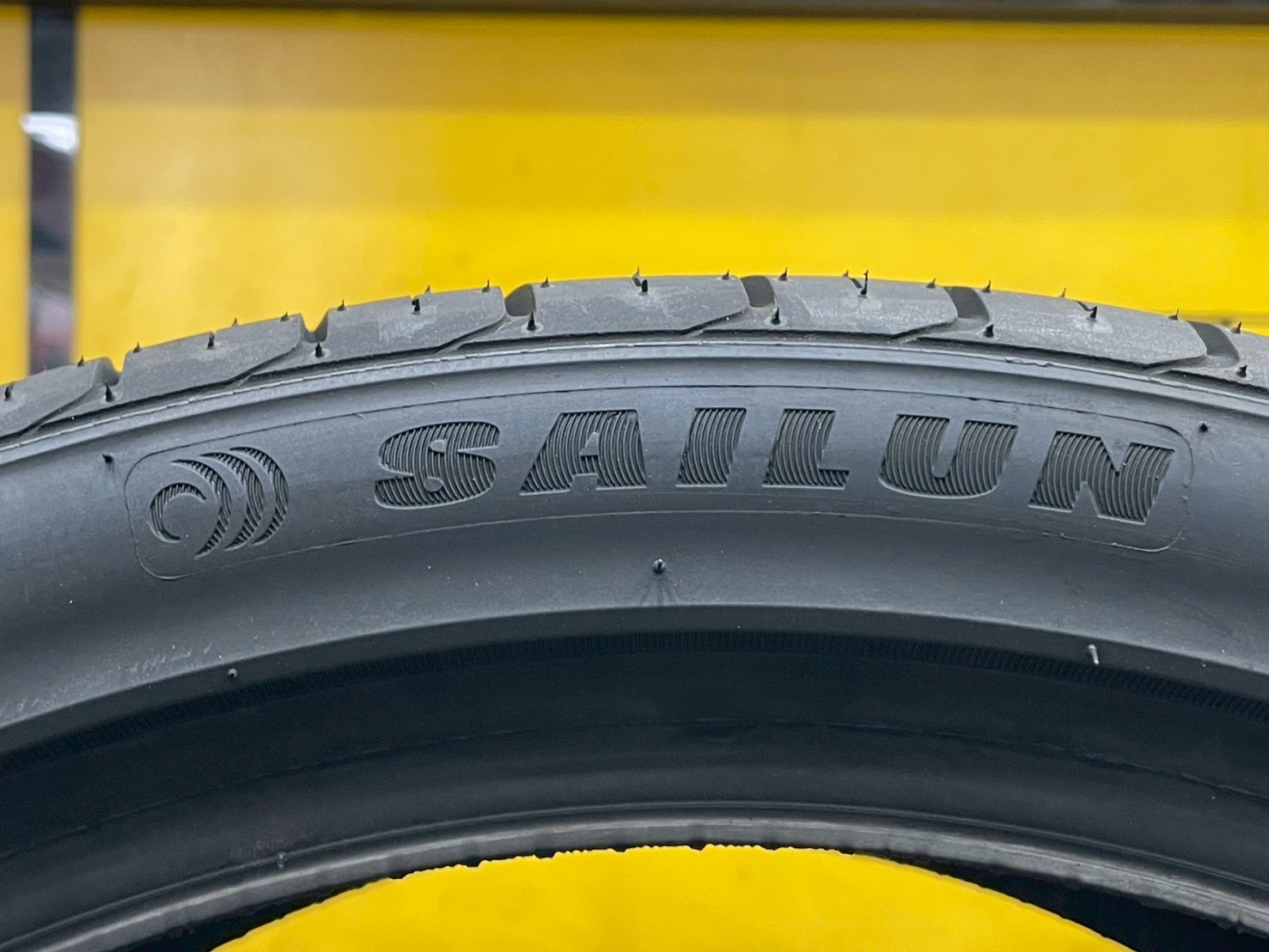 ยาง SAILUN Atrezzo SVA1 ขนาด 255/35R19 ยางใหม่ปี2025