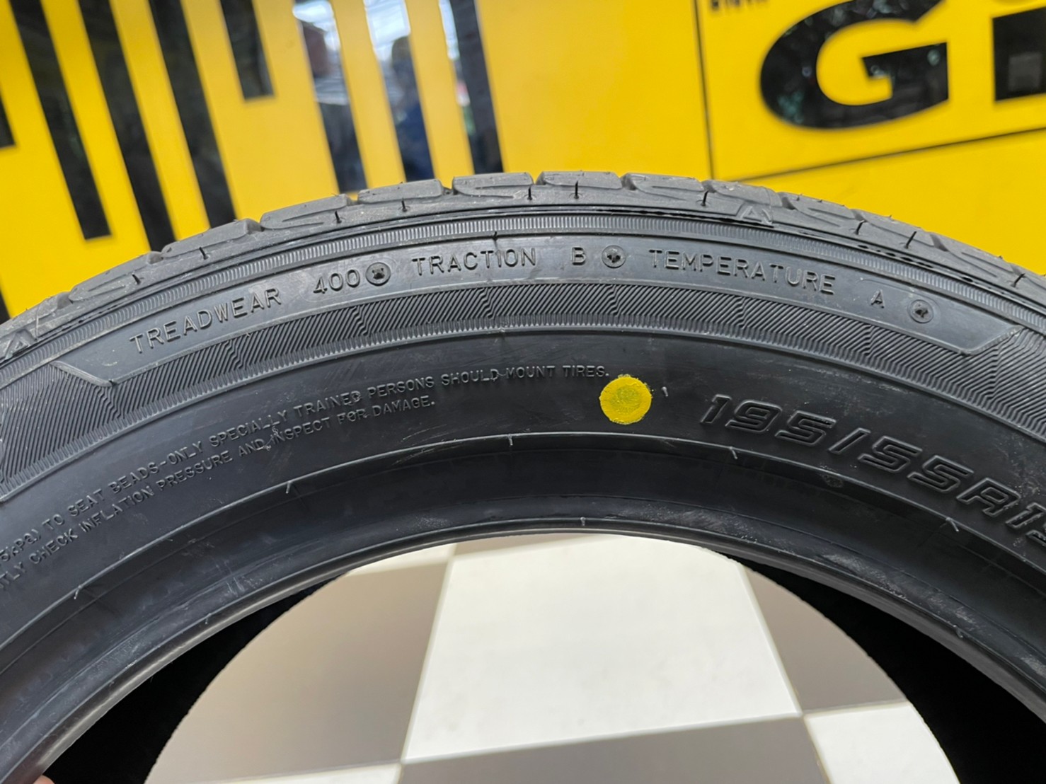 ยางใหม่ DUNLOP LM705 195/55R15 ยางดันลอป ยางไทย ปี2022