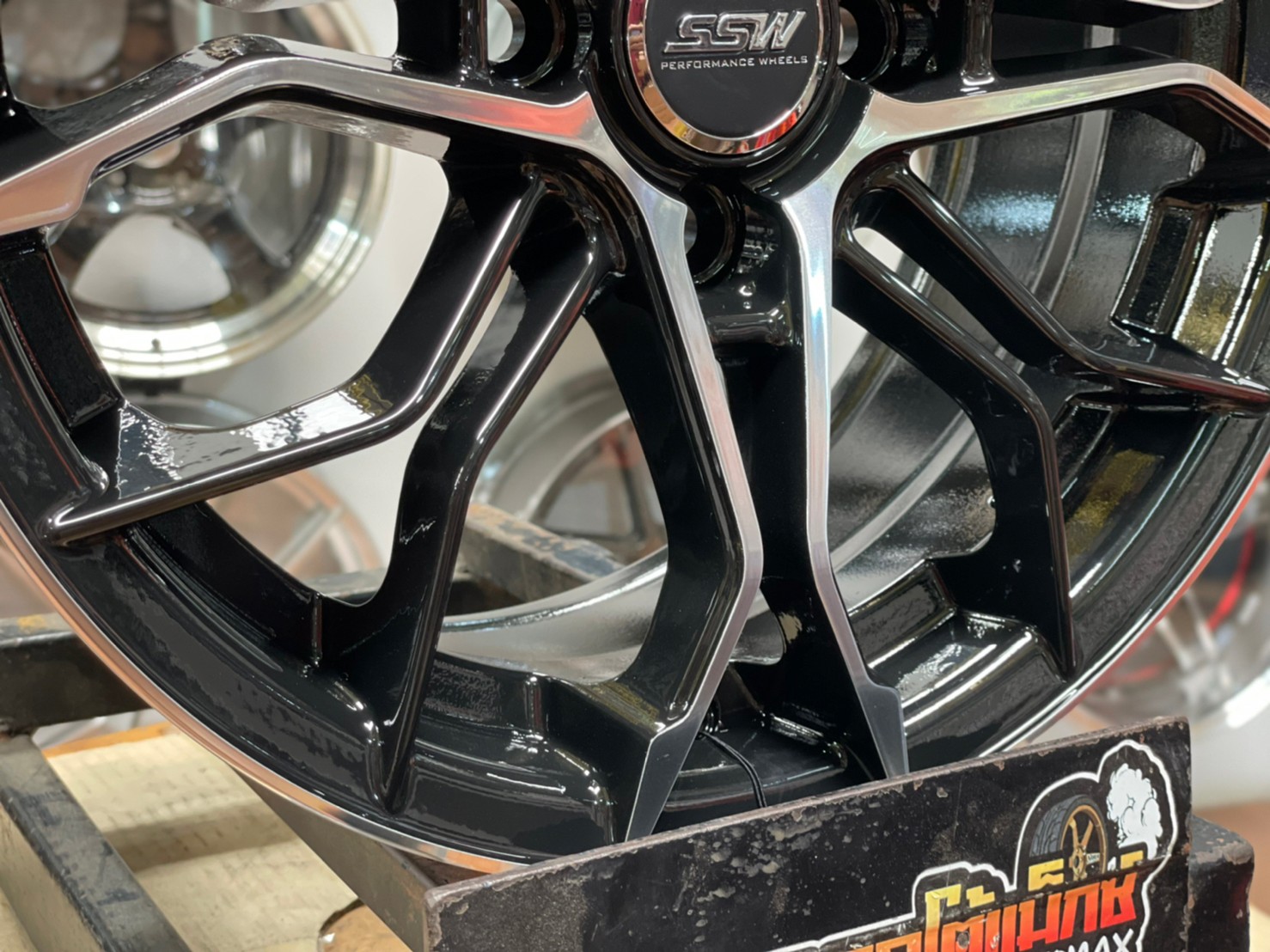 ล้อแม็กซ์ SSW S390 ล้อแม็กซ์ขอบ15 กว้าง6.5 ออฟ35 4รู100 สีดำหน้าเงา งานStamford Sport Wheel