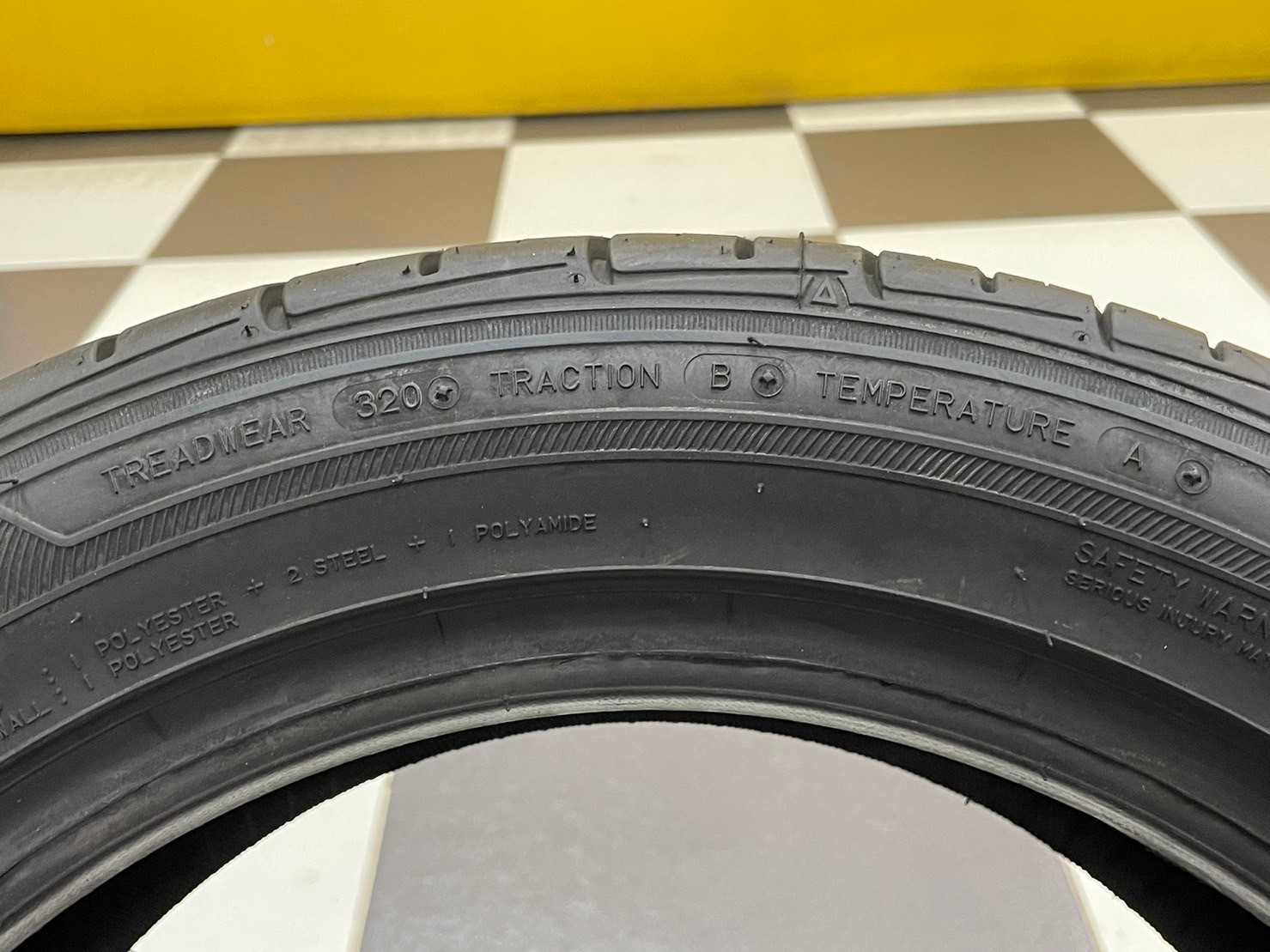 ยางใหม่ฟอเก้น Falken ZE914 195/50R15 ยางใหม่ปี2023 ราคาโปรโมชั่นพิเศษ พร้อมติดตั้งฟรี (4เส้น)