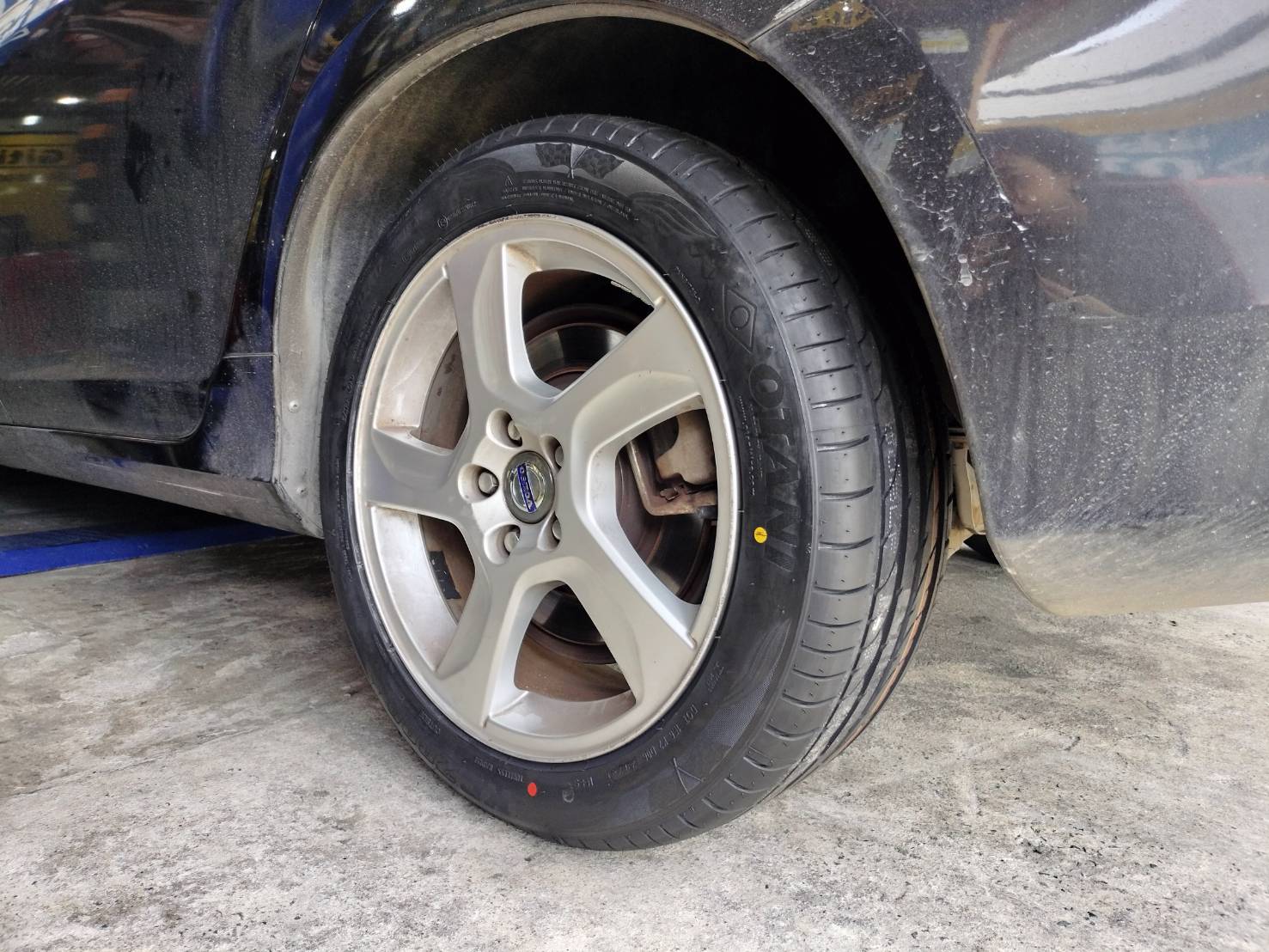 🚘#VOLVO_S60 เปลี่ยนยาง 🛞 #OTANI_KC2000_215/50R17