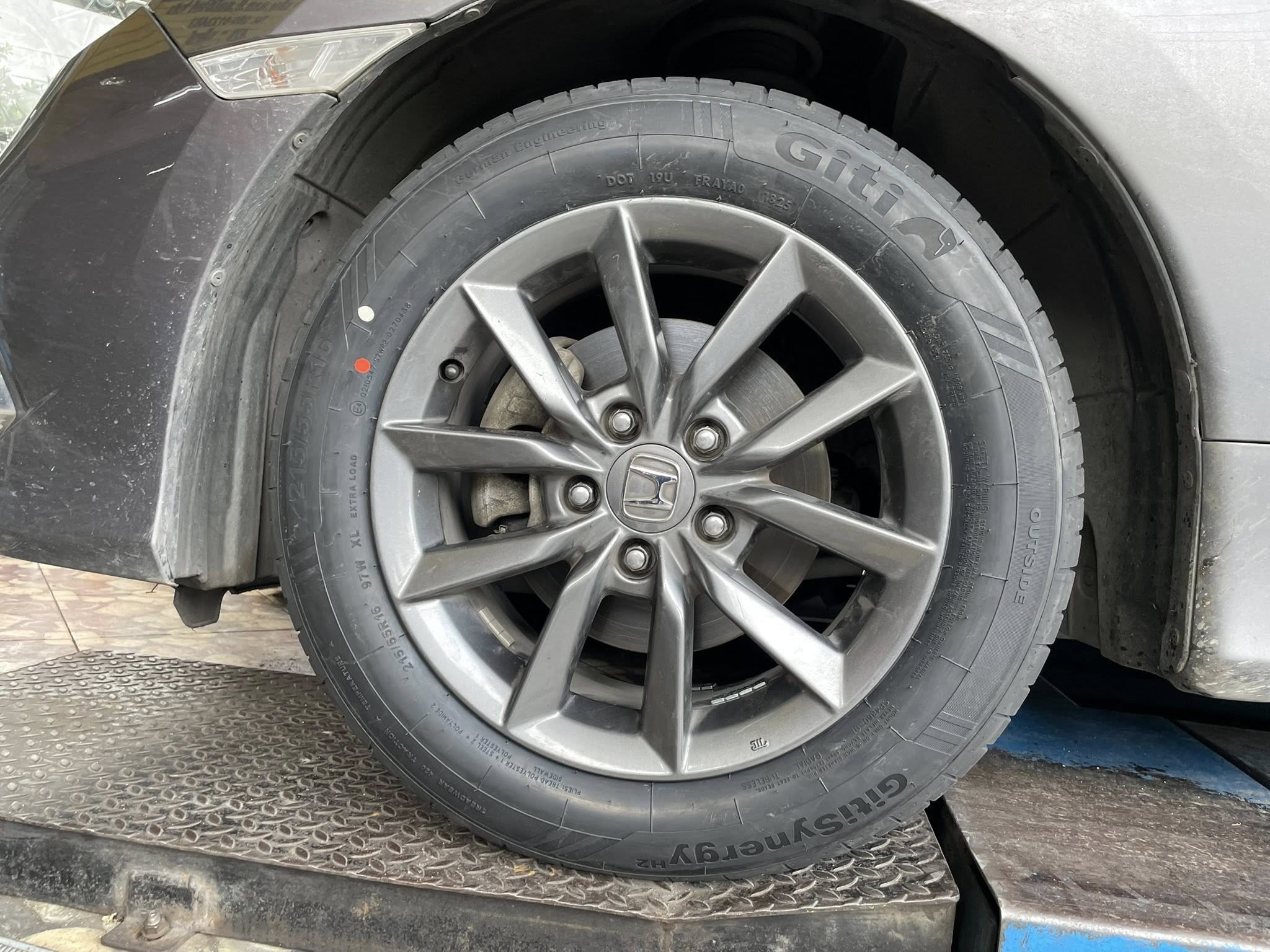 HONDA_CIVIC🚘เปลี่ยนยาง 🛞🐘#GITI_SynergyH2_215/55R16