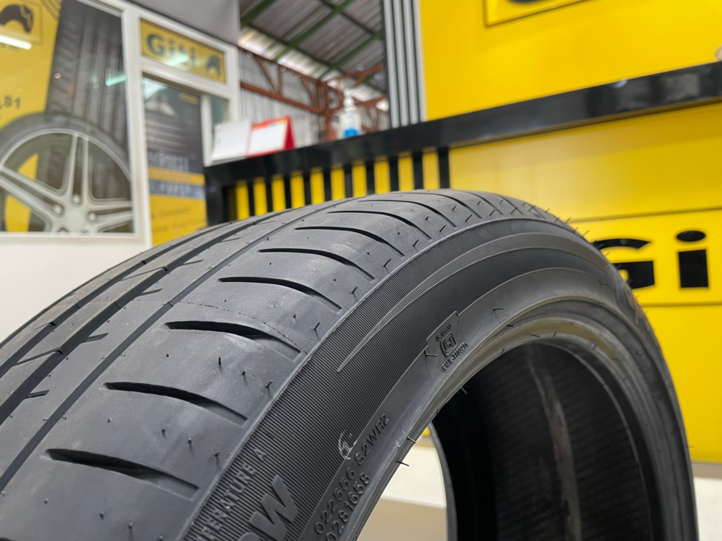 245/40R19 Apollo Aspire4G ยางสมรรถนะสูงคุณภาพดี ยางปี2021